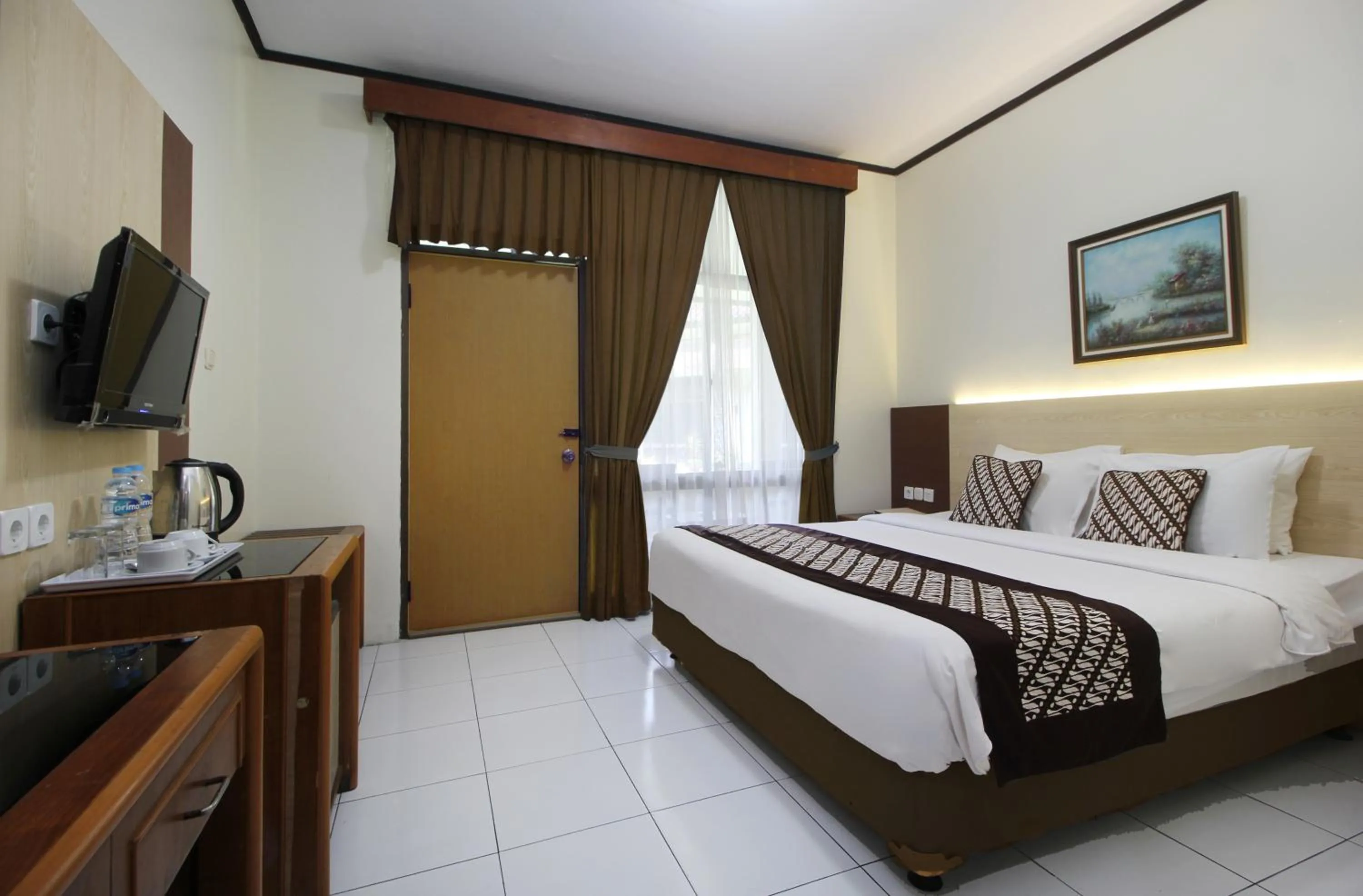 Bedroom, Bed in Hotel Grand Trisula Indramayu