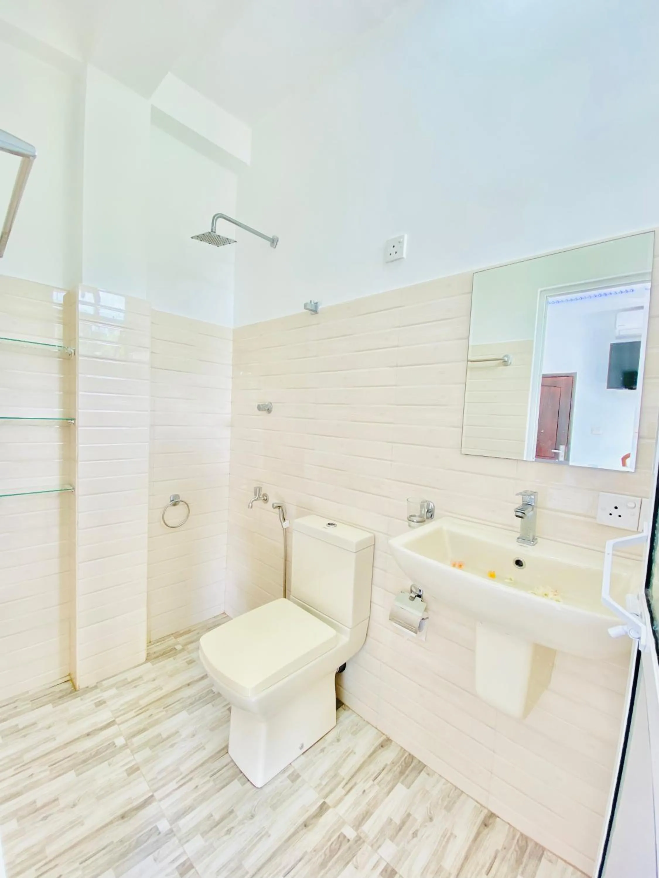 Double Room with Balcony - single occupancy in Hikka Heaven Guest House