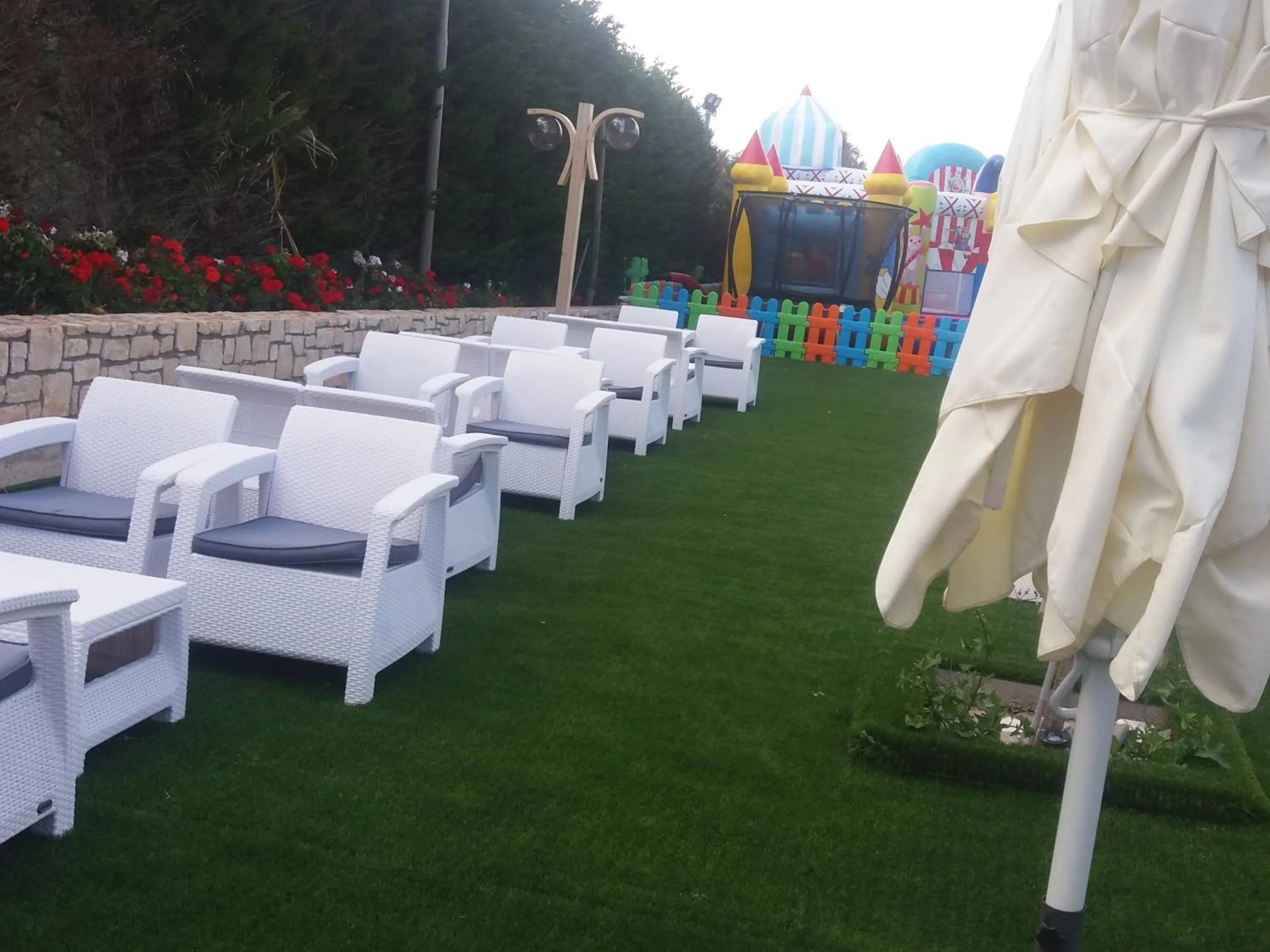 Restaurant/places to eat in Anemos Suites by Estia