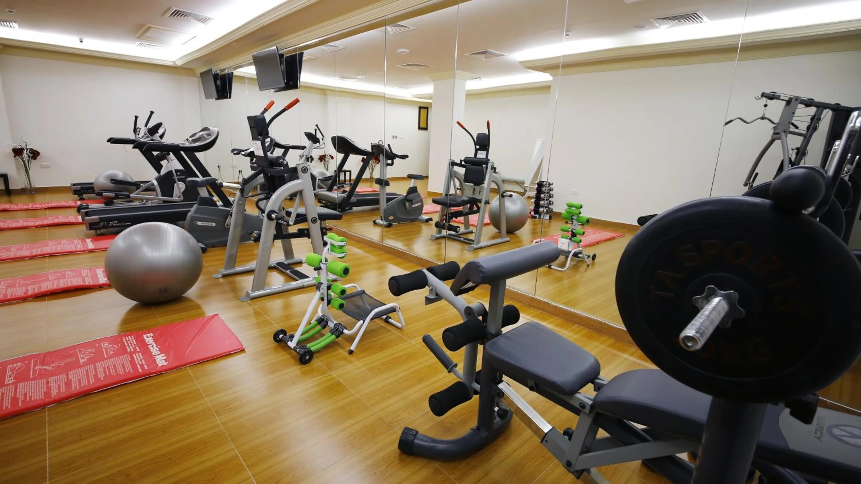 Fitness centre/facilities in Muscat International Hotel Plaza