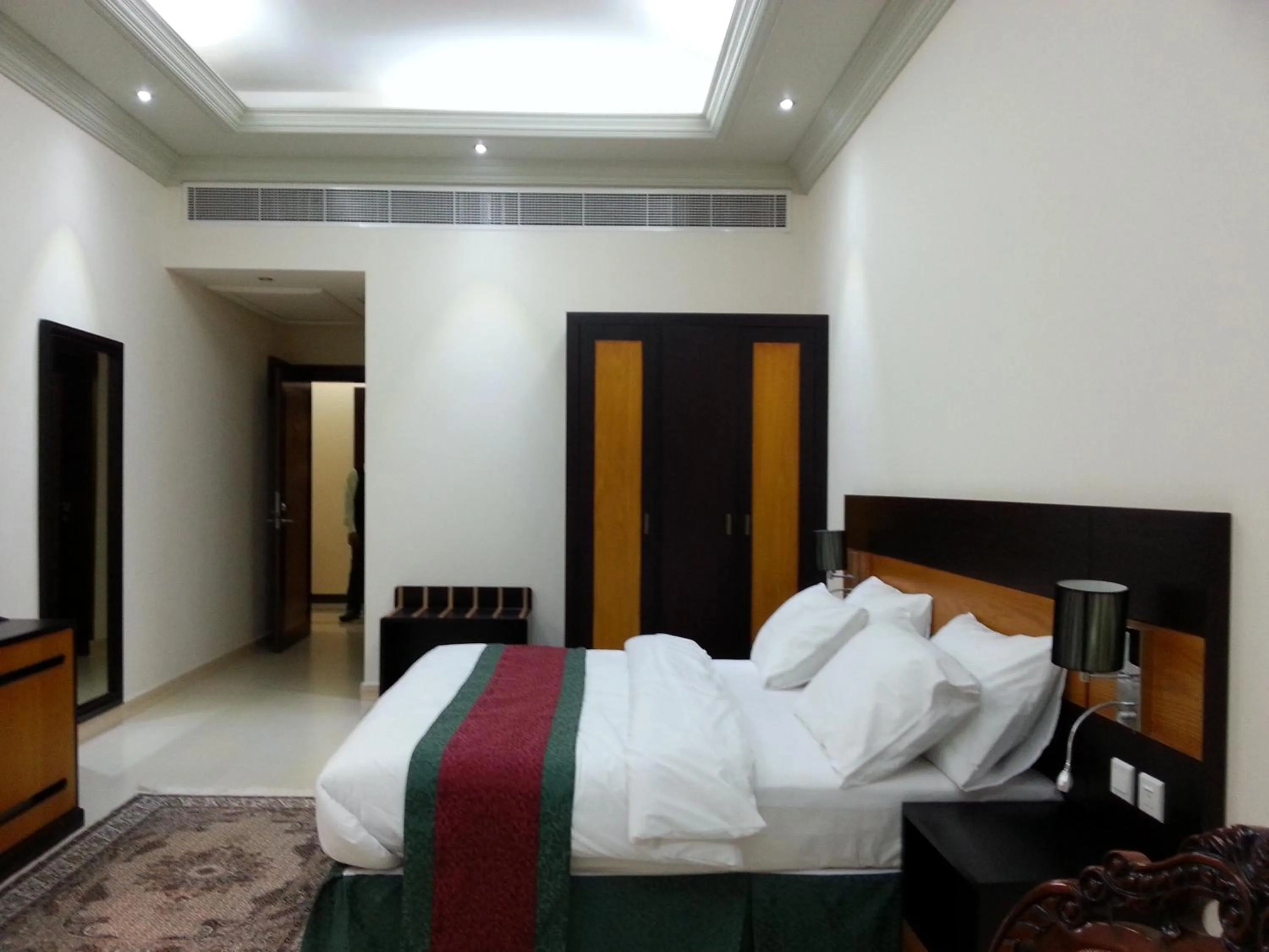 Photo of the whole room, Bed in Muscat International Hotel Plaza