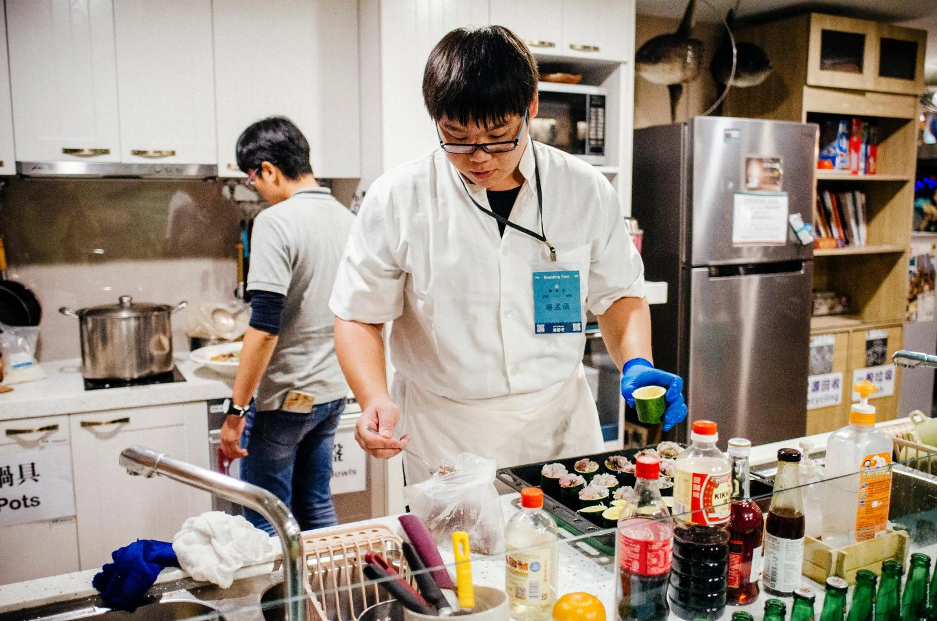 Communal kitchen in Hualien Wow Hostel
