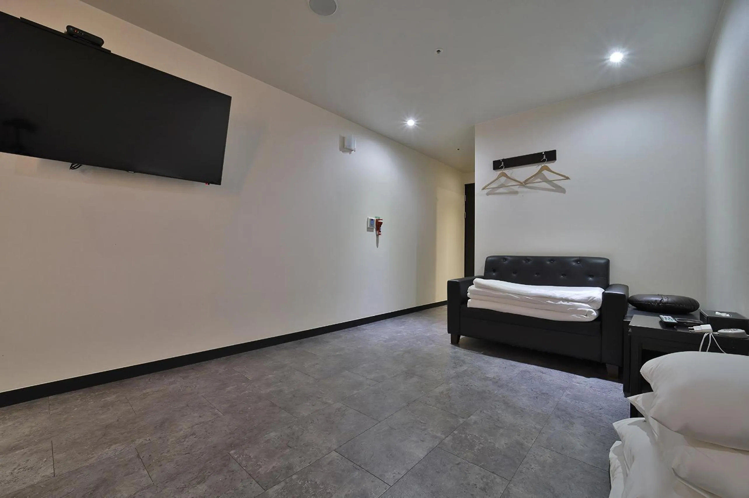 TV and multimedia, Bed in Busan Platinum Hotel Nampo