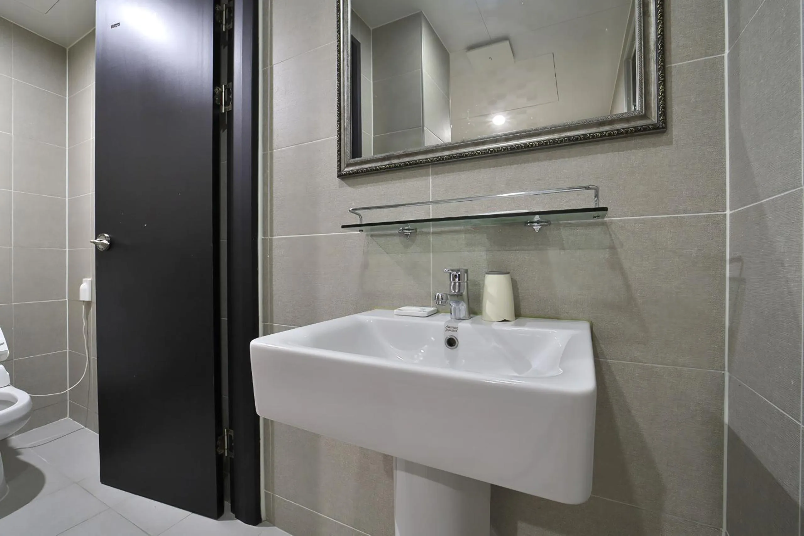 Toilet in Busan Platinum Hotel Nampo