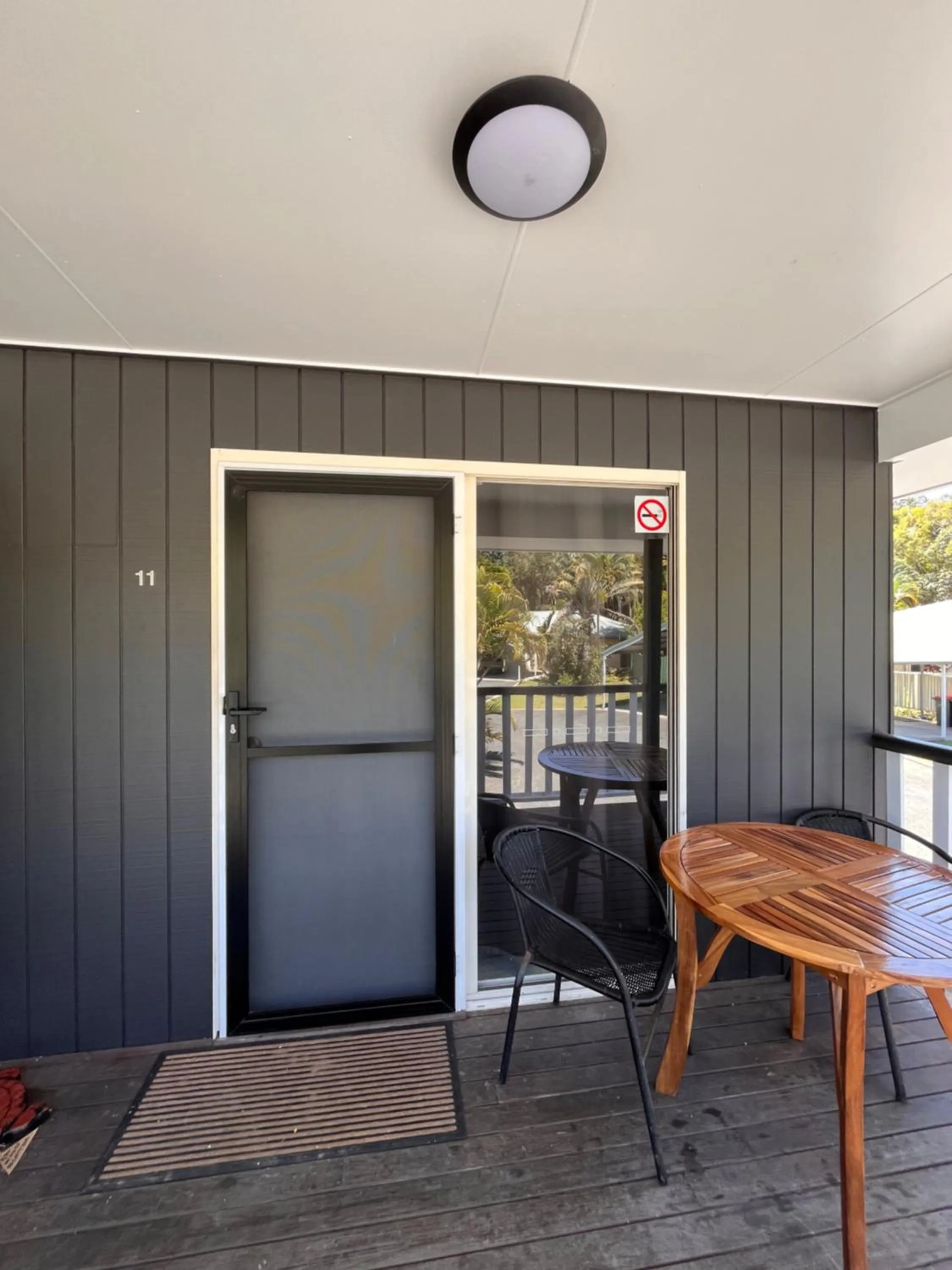 Balcony/Terrace in Agnes Palms Motel