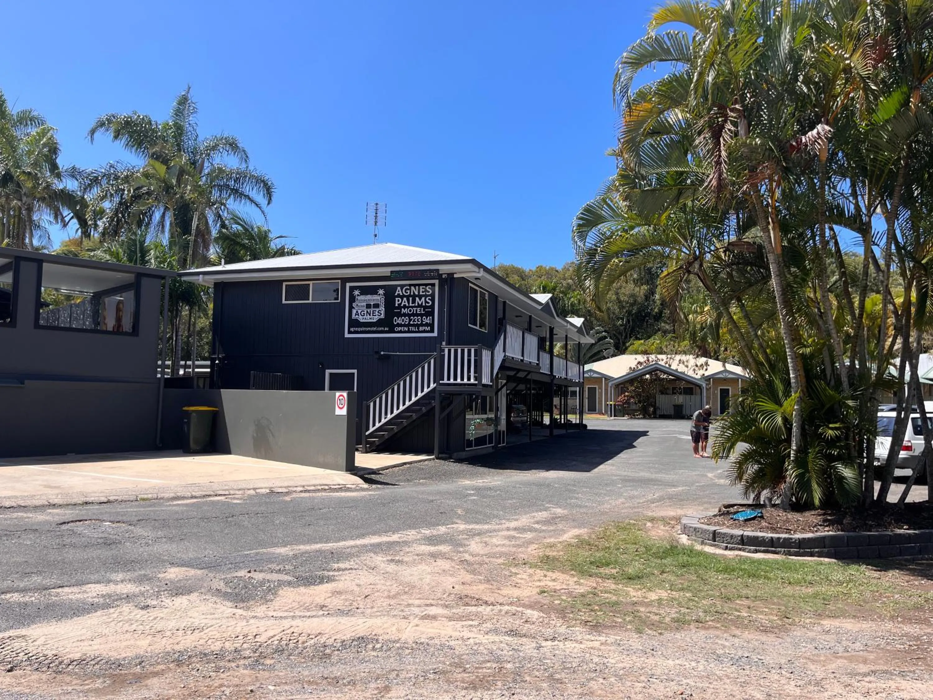 Property building in Agnes Palms Motel