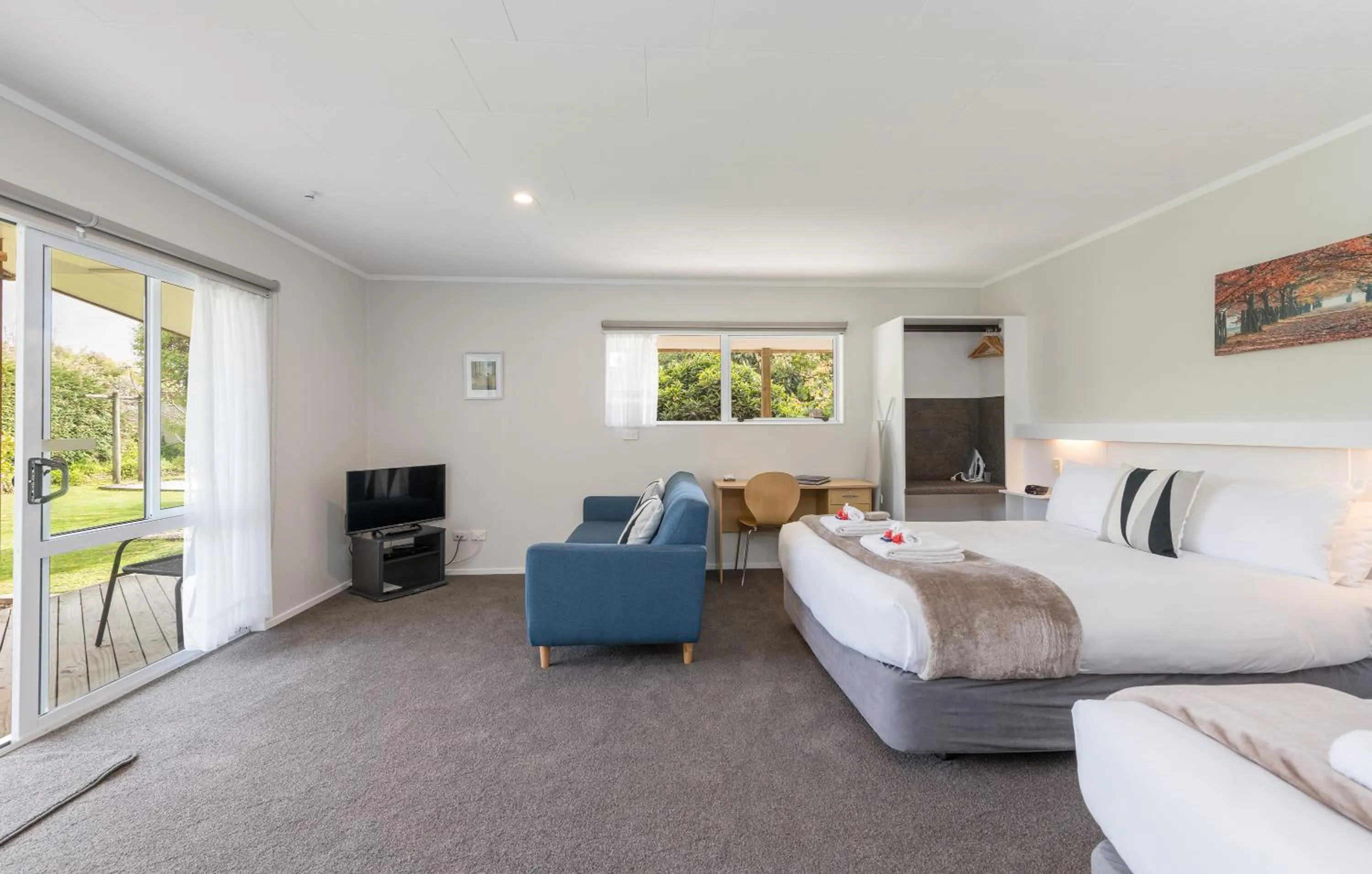 Photo of the whole room in Abbey Court Motel