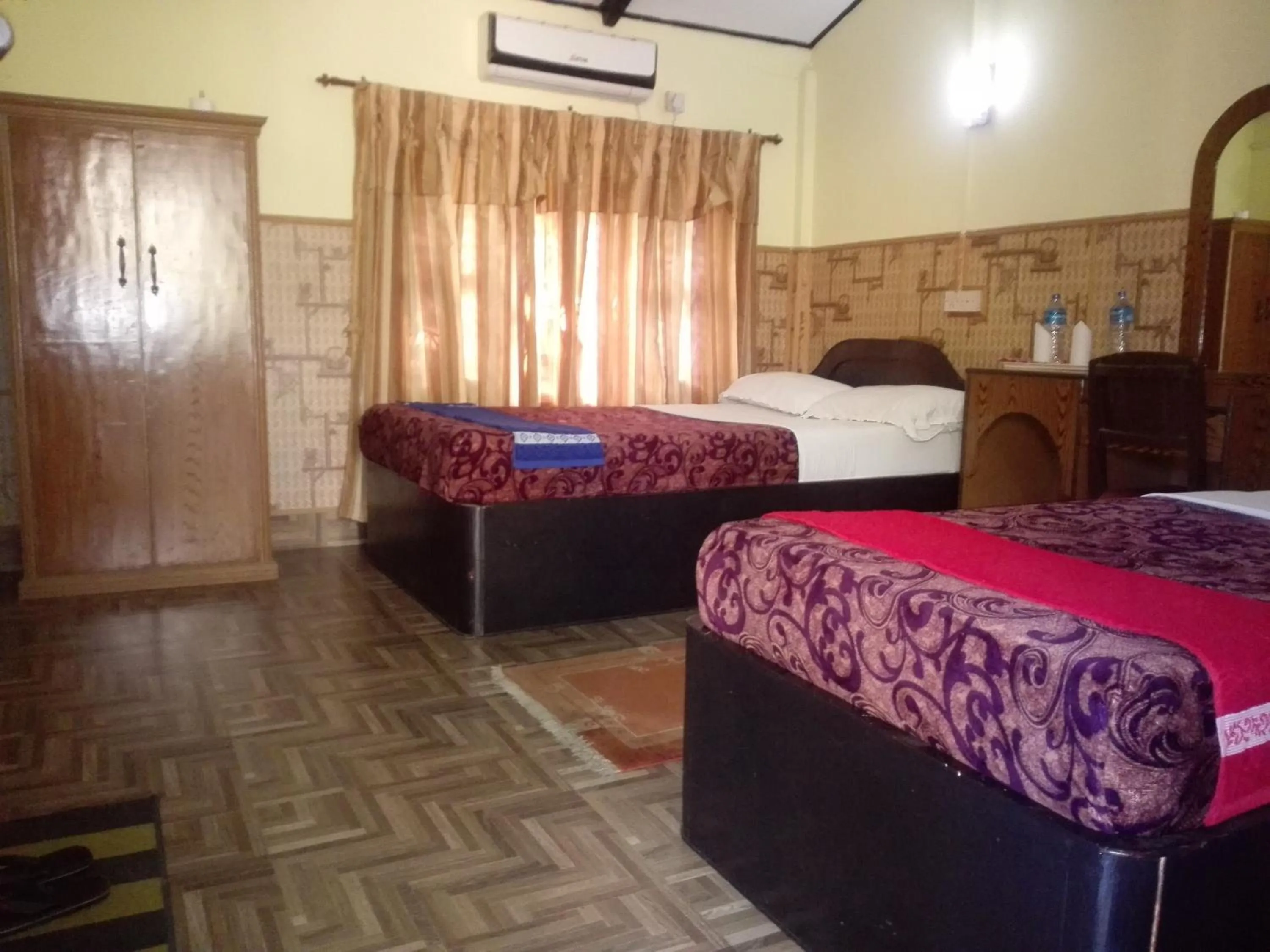 Living room in Rainbow Safari Resort