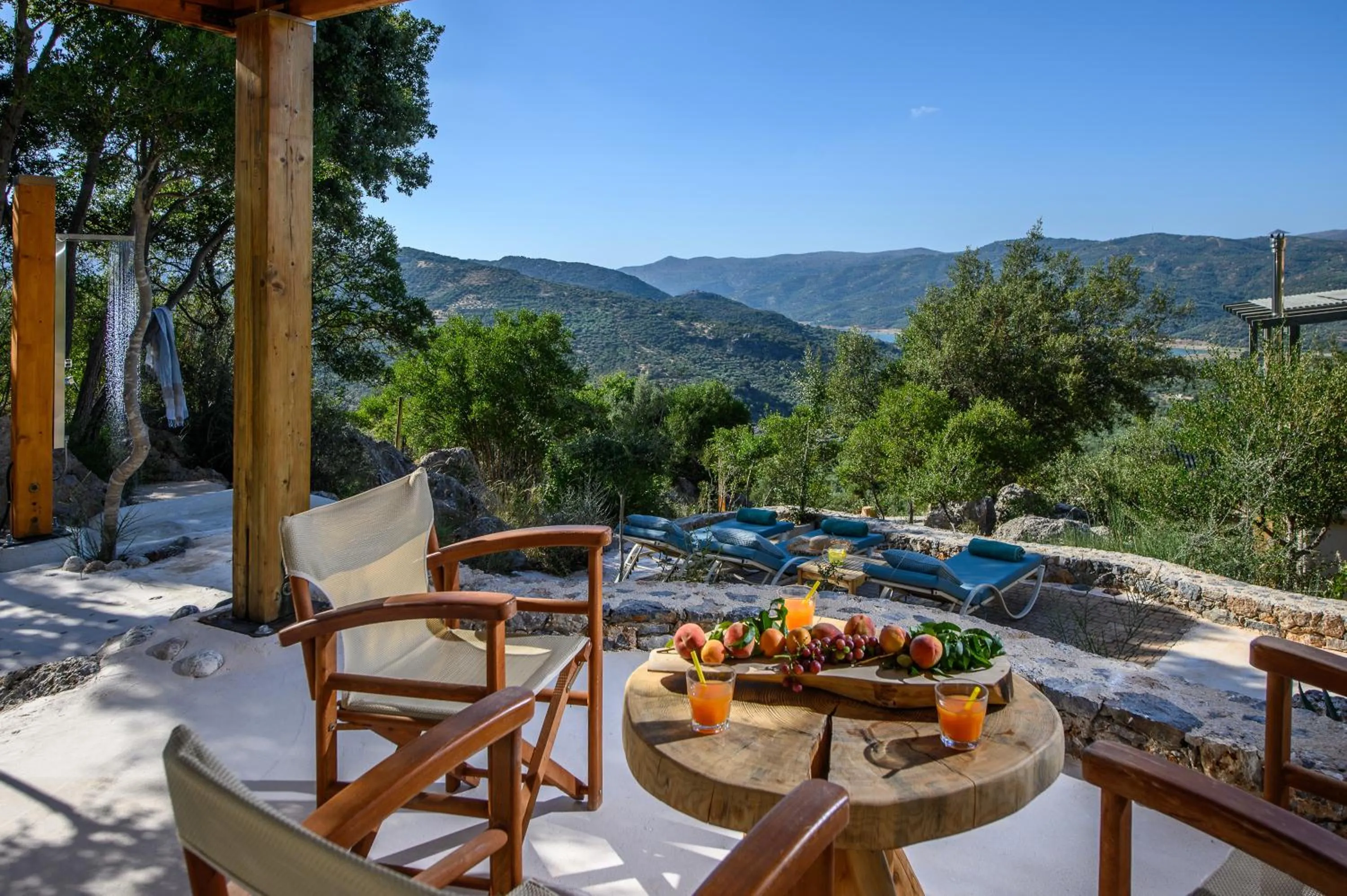 Shower in Country Hotel Velani