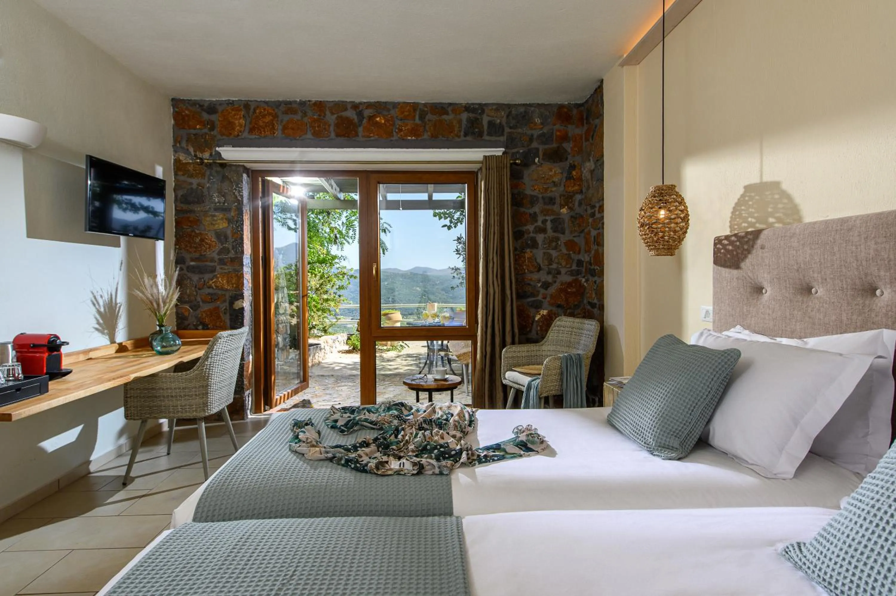 Balcony/Terrace, Bed in Country Hotel Velani