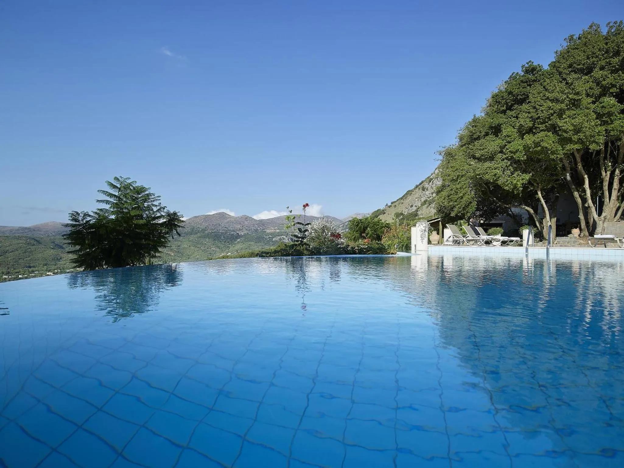 Day in Country Hotel Velani