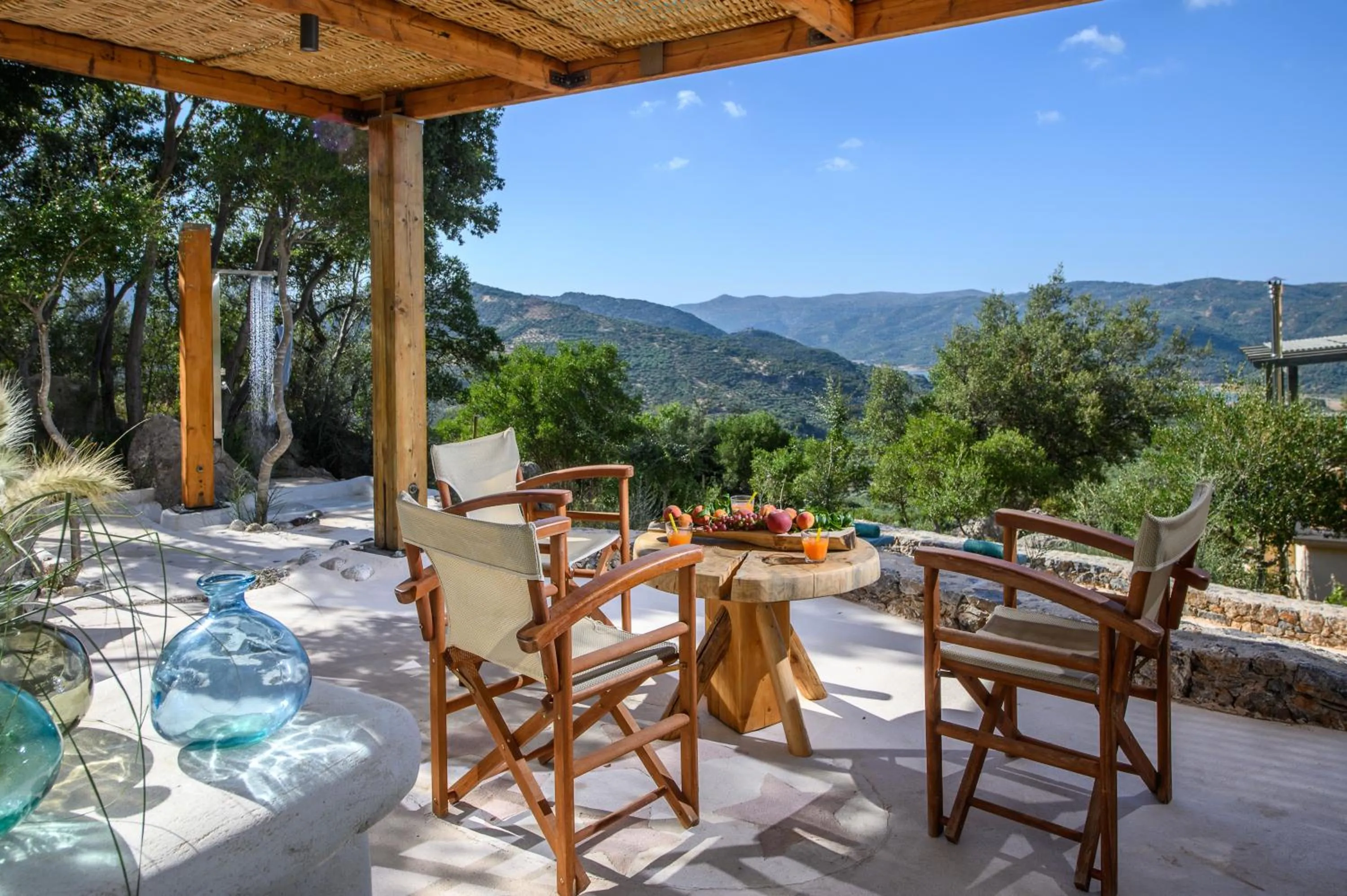 Shower in Country Hotel Velani