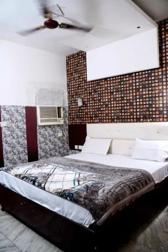 D Season Hotel