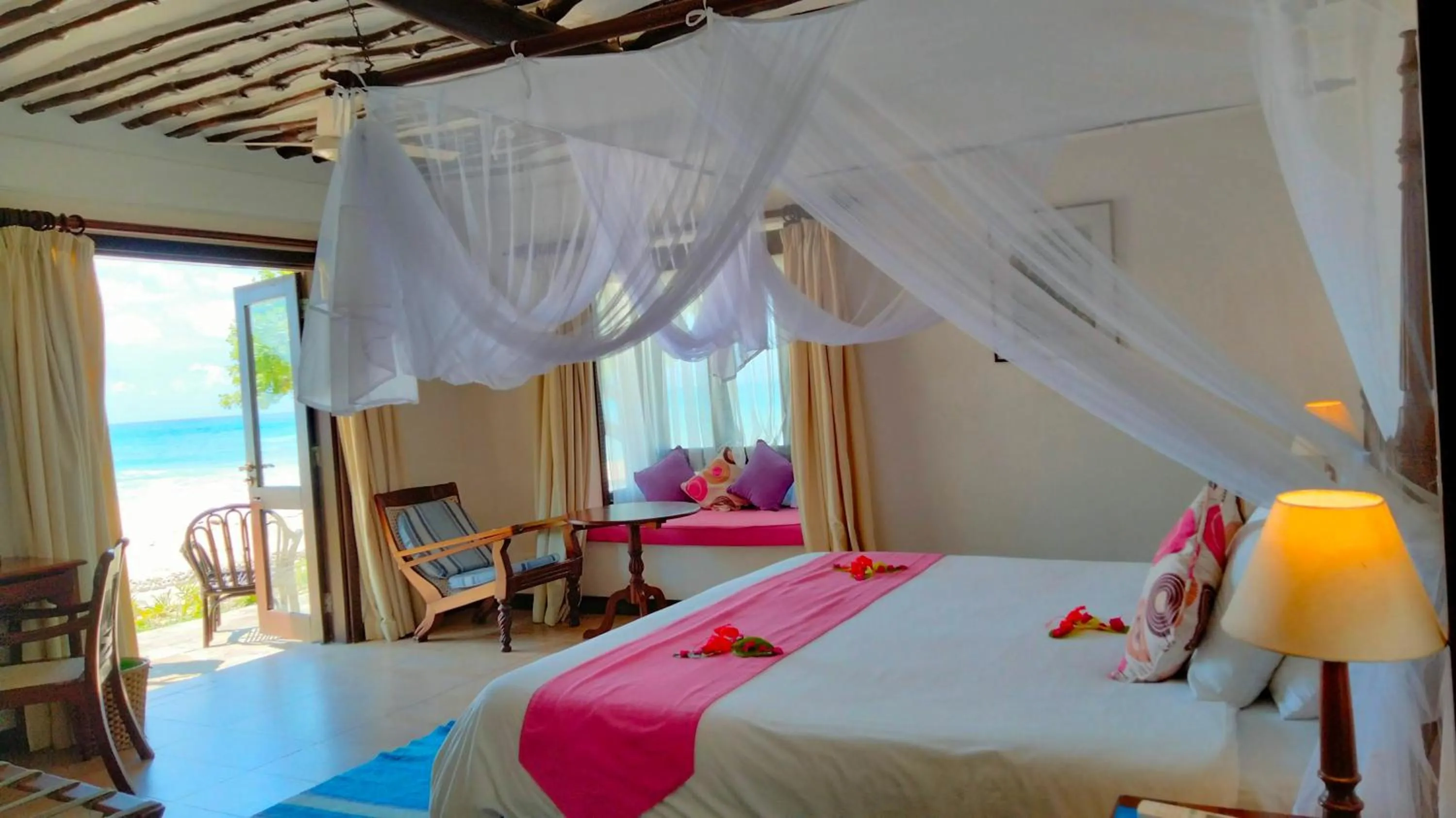 Bedroom, Bed in Jacaranda Indian Ocean Beach Resort