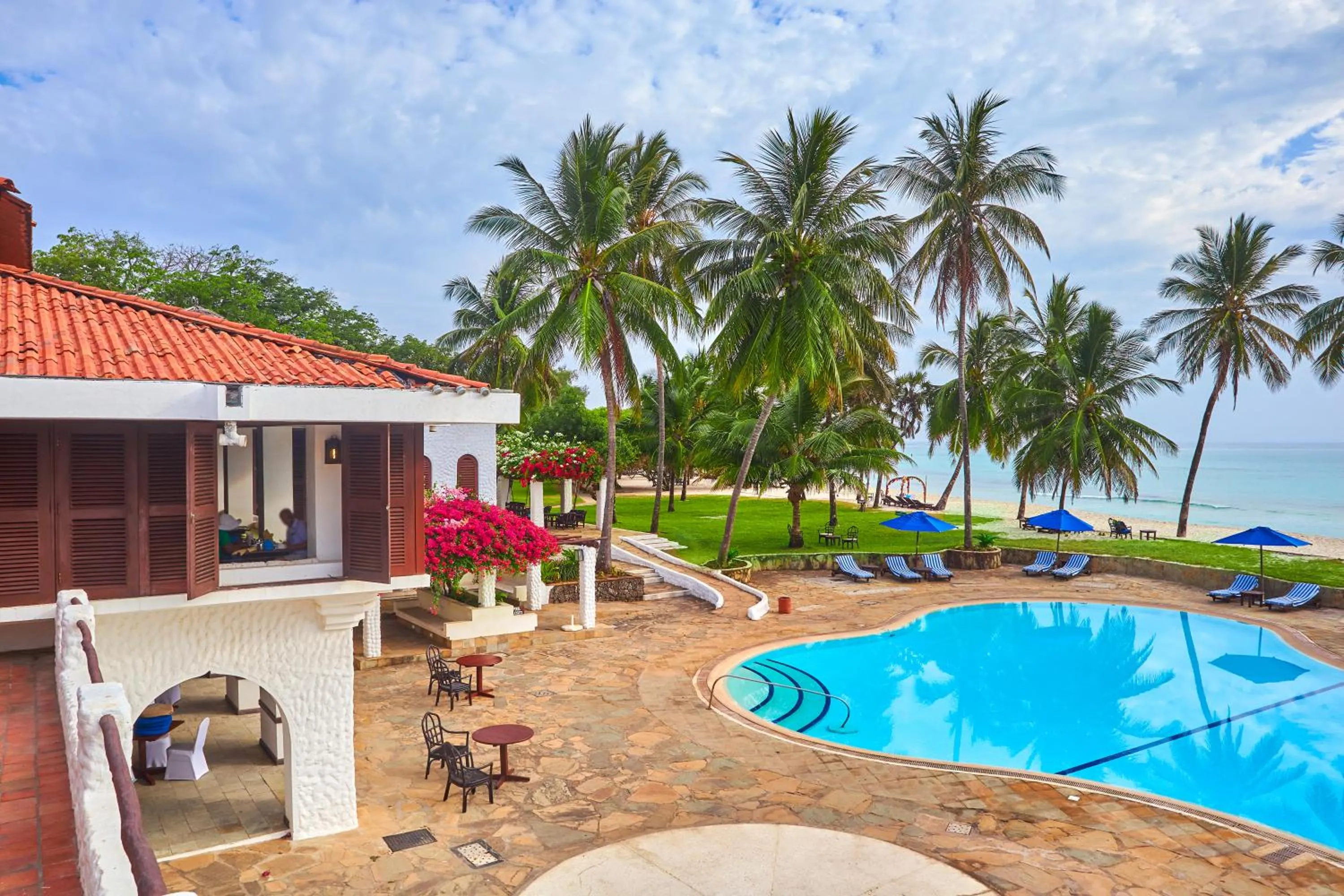 Property building in Jacaranda Indian Ocean Beach Resort