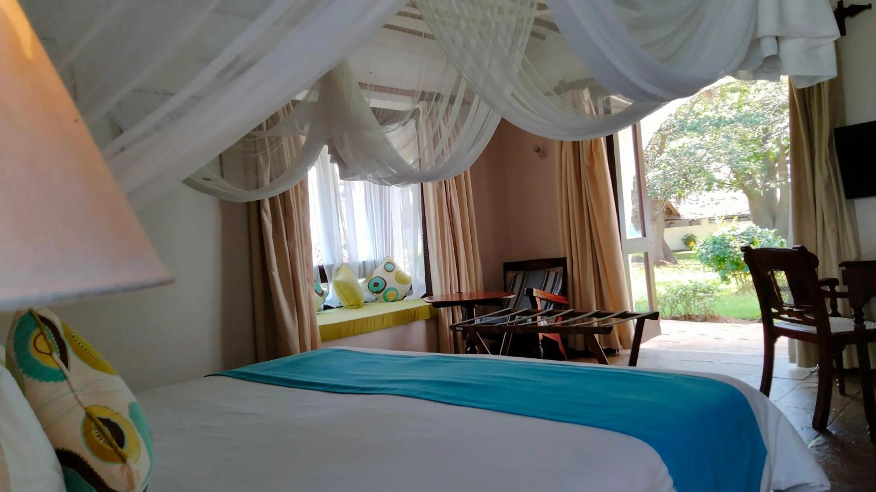 Bedroom, Bed in Jacaranda Indian Ocean Beach Resort