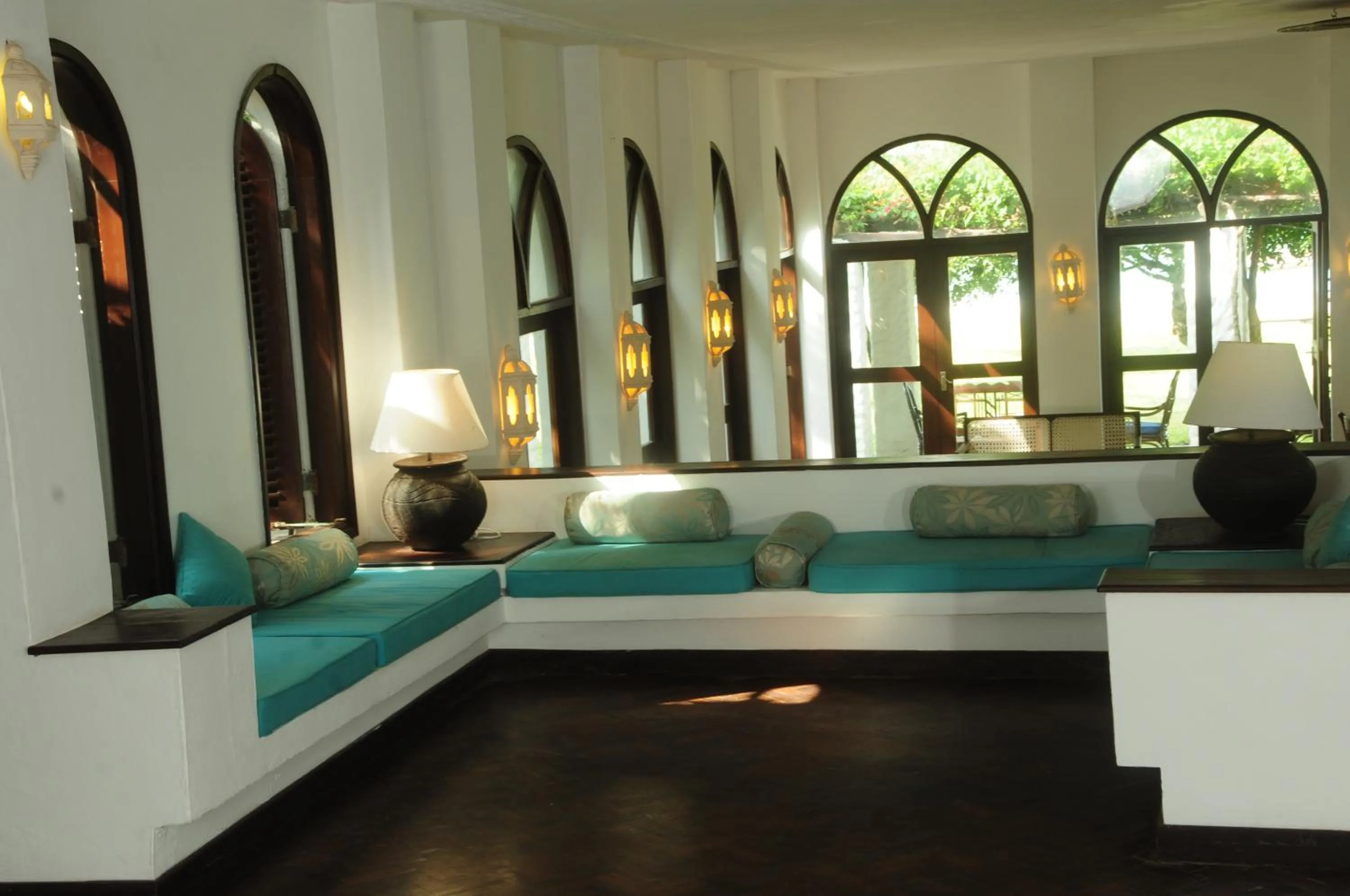 Lounge or bar in Jacaranda Indian Ocean Beach Resort