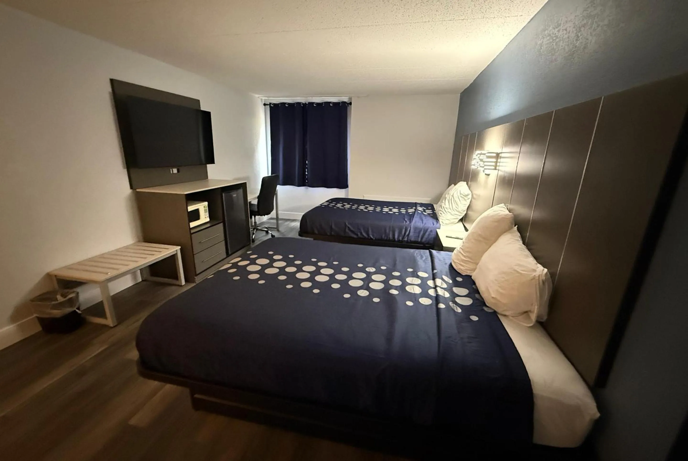 Bedroom, Bed in Coratel Inn and Suites By Jasper Lacrosse