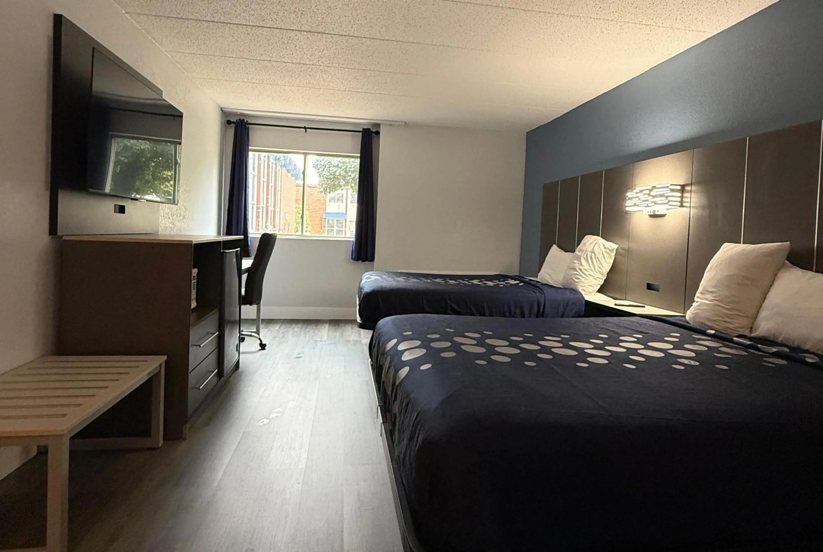 Bedroom, Bed in Coratel Inn and Suites By Jasper Lacrosse