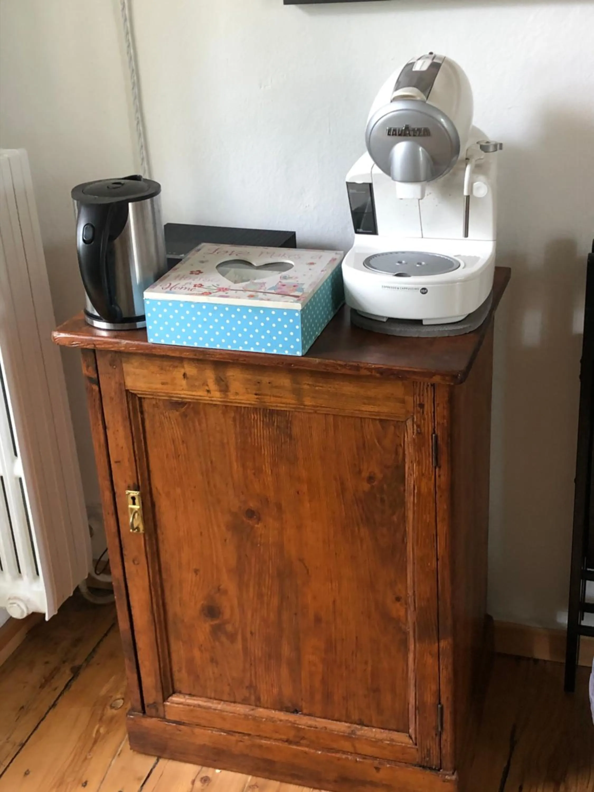 Communal lounge/ TV room in La Terrazza Di Arturo Guest House