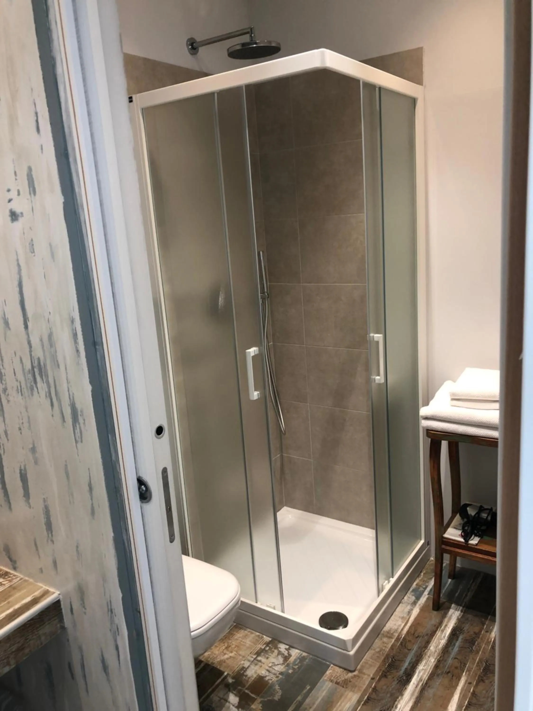 Shower in La Terrazza Di Arturo Guest House