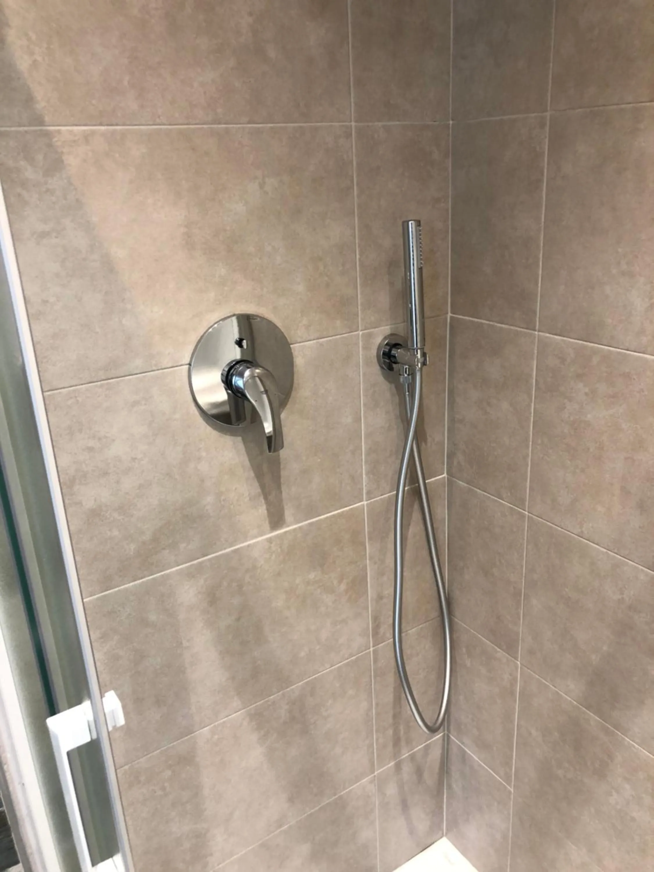 Shower in La Terrazza Di Arturo Guest House