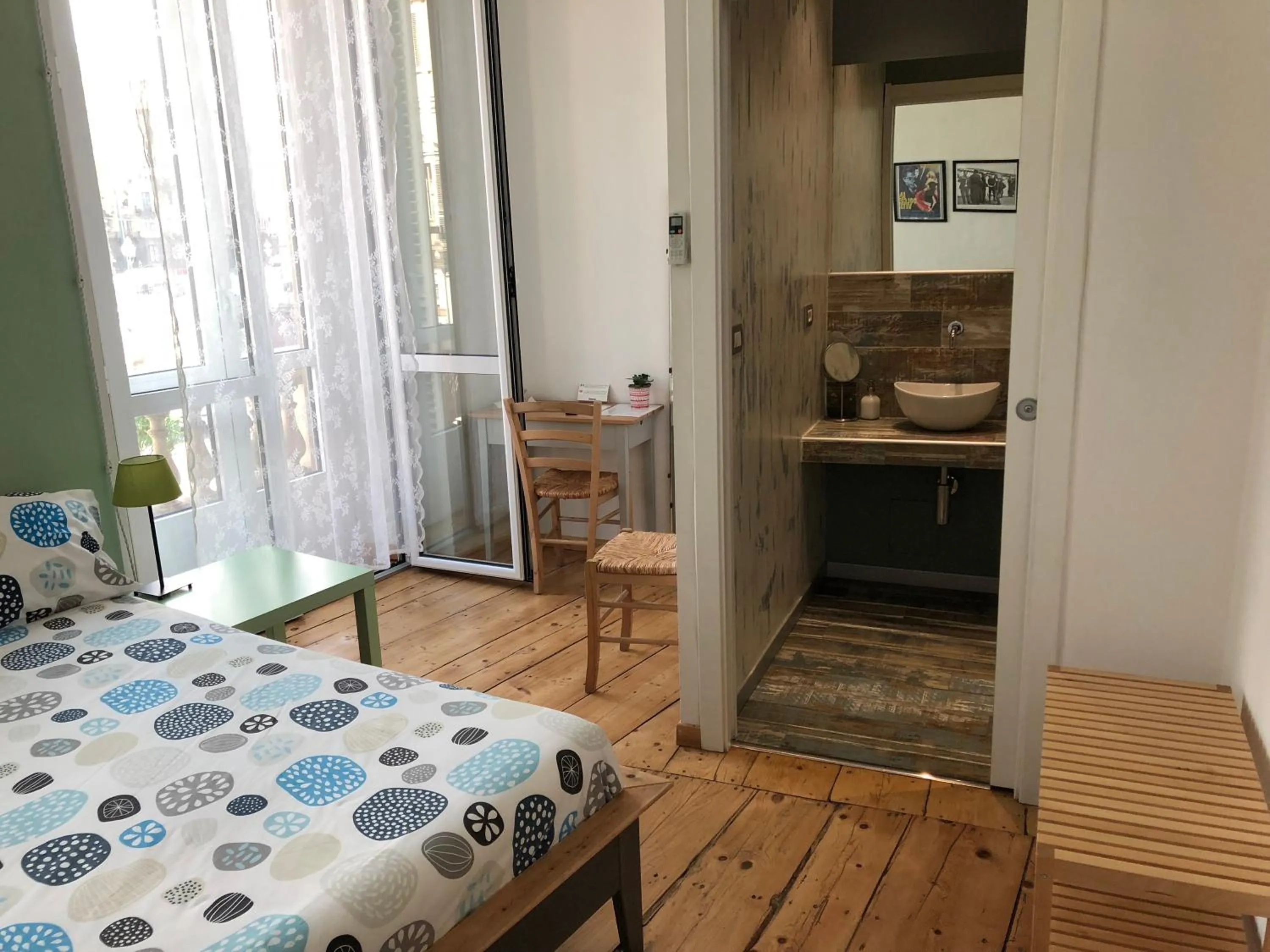 Bathroom, Bed in La Terrazza Di Arturo Guest House