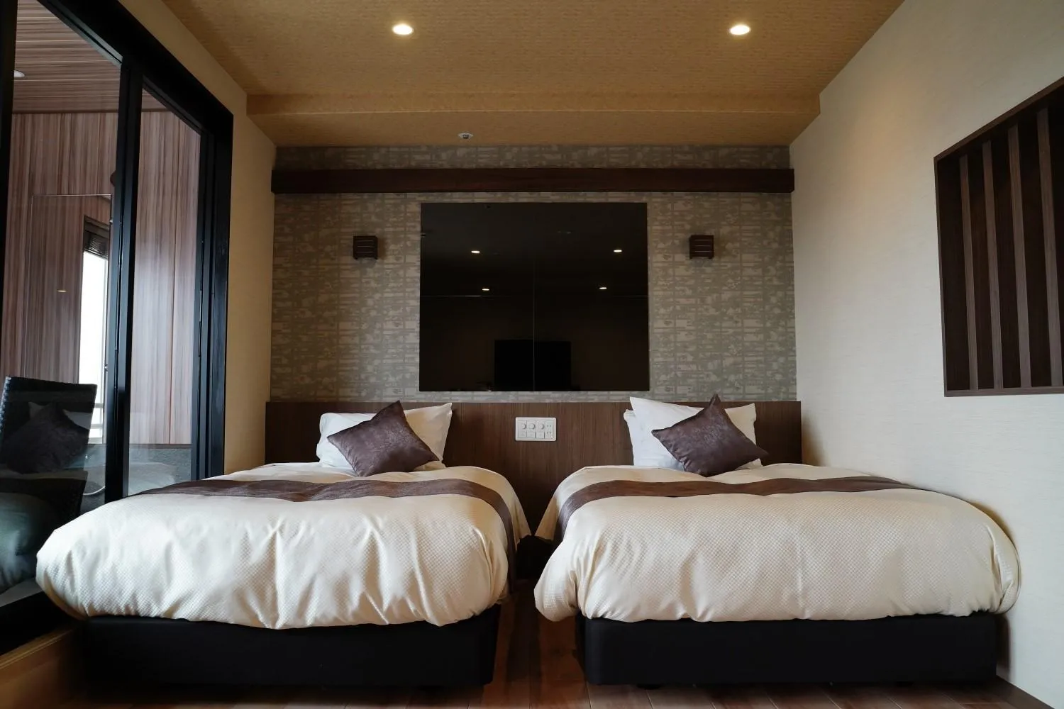 Bed in LiVEMAX RESORT Kaga Yamashiro