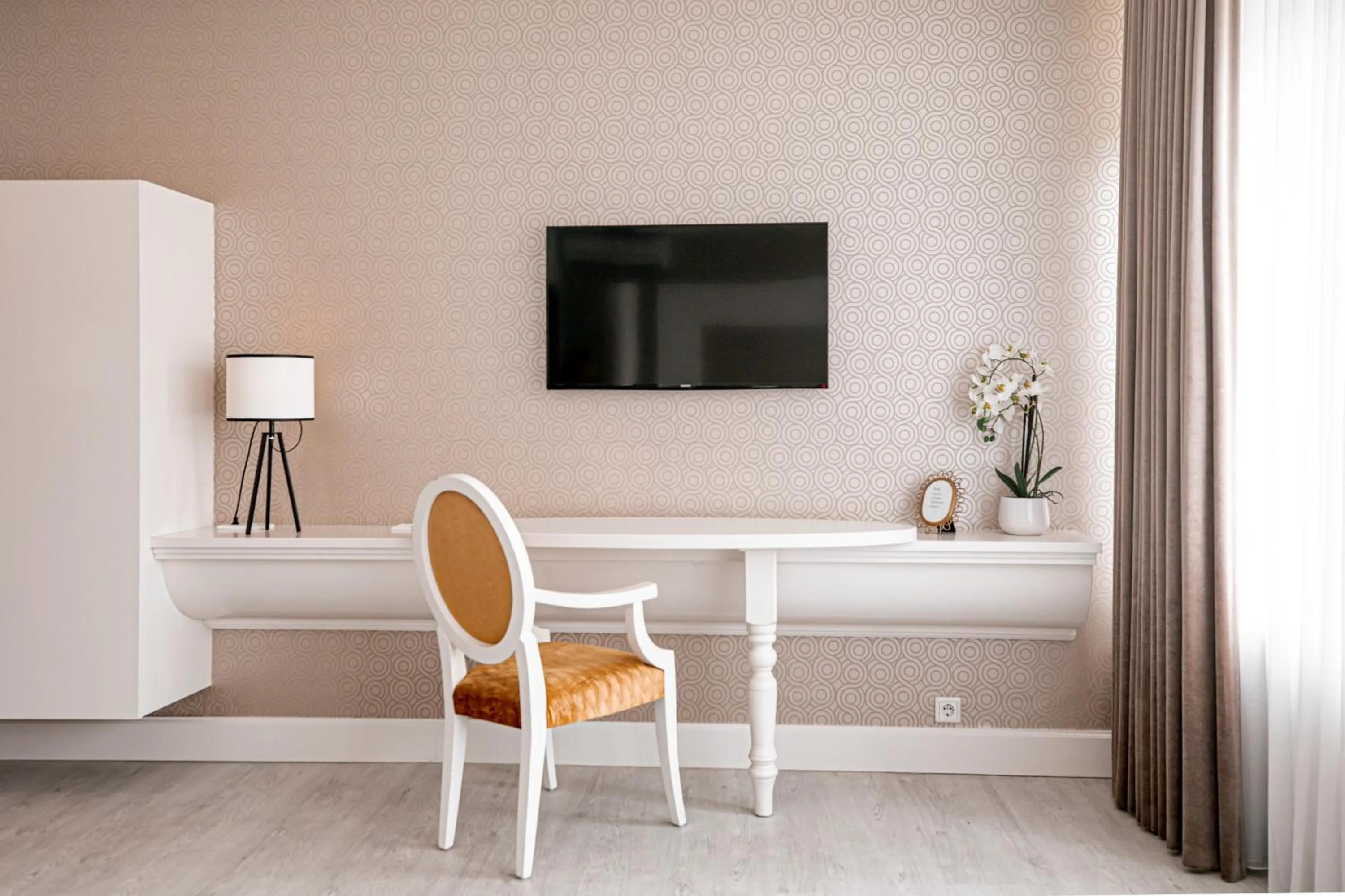 TV and multimedia in Le Theatre