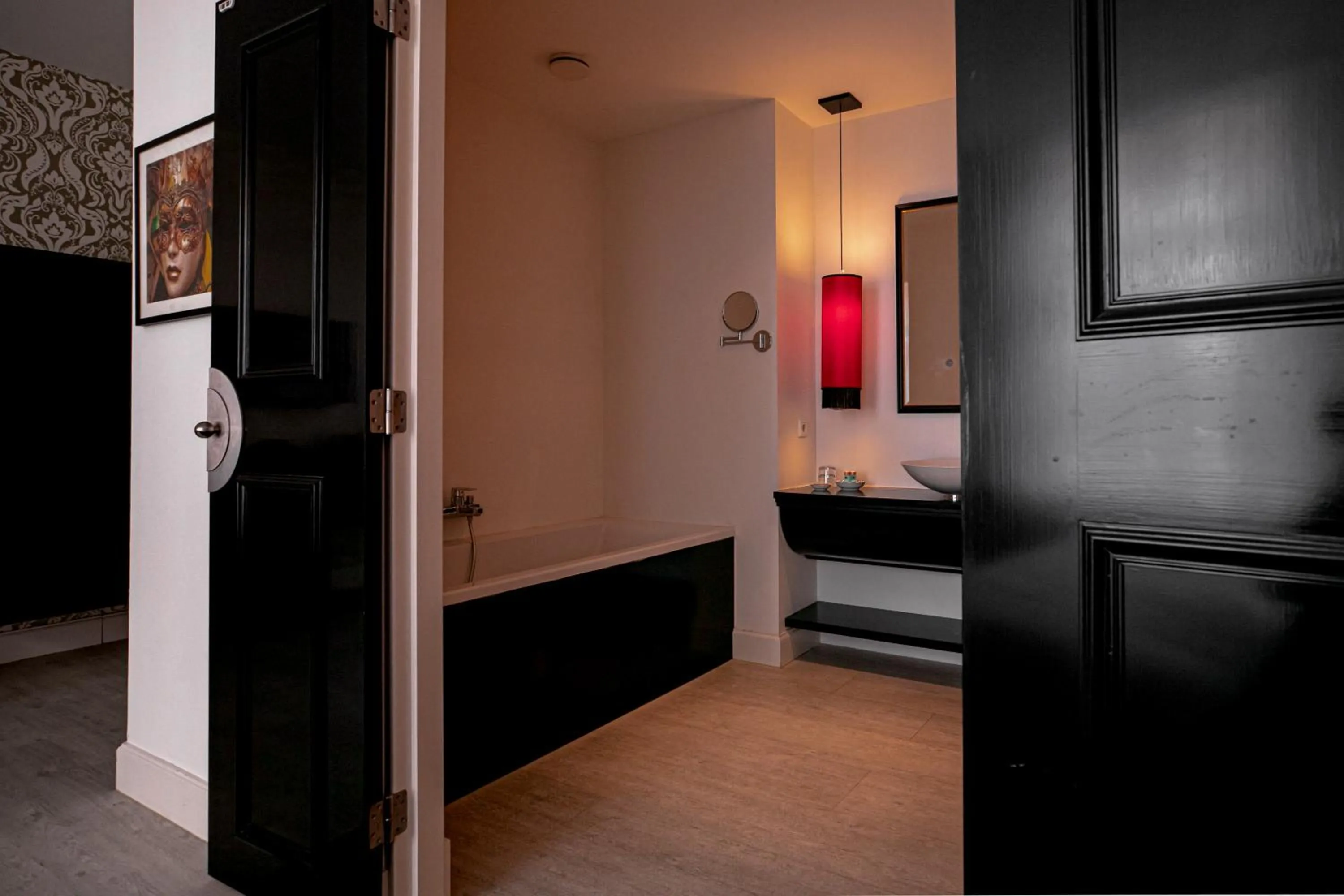 Bath, Bed in Le Theatre