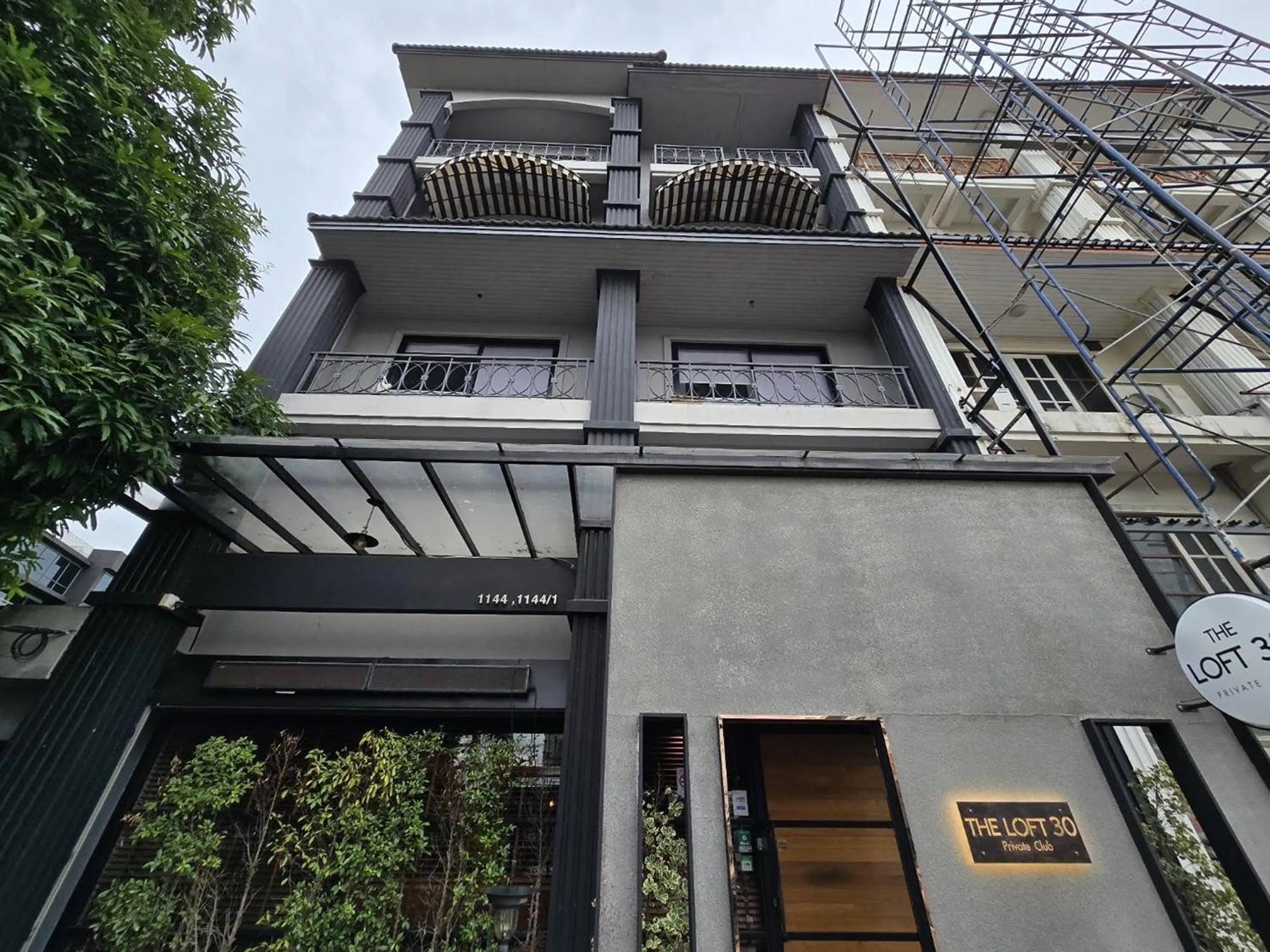 Property building in Sukhum Rajamangala-Phatthanakan Rooms