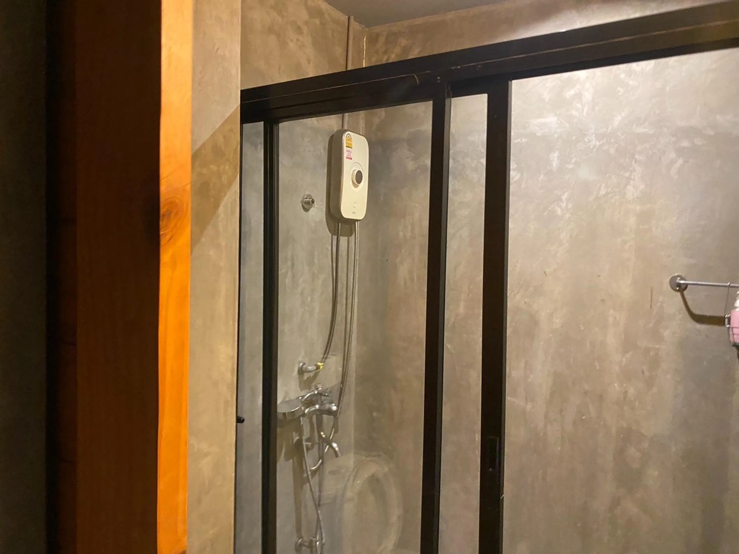 Bathroom in Sukhum Rajamangala-Phatthanakan Rooms