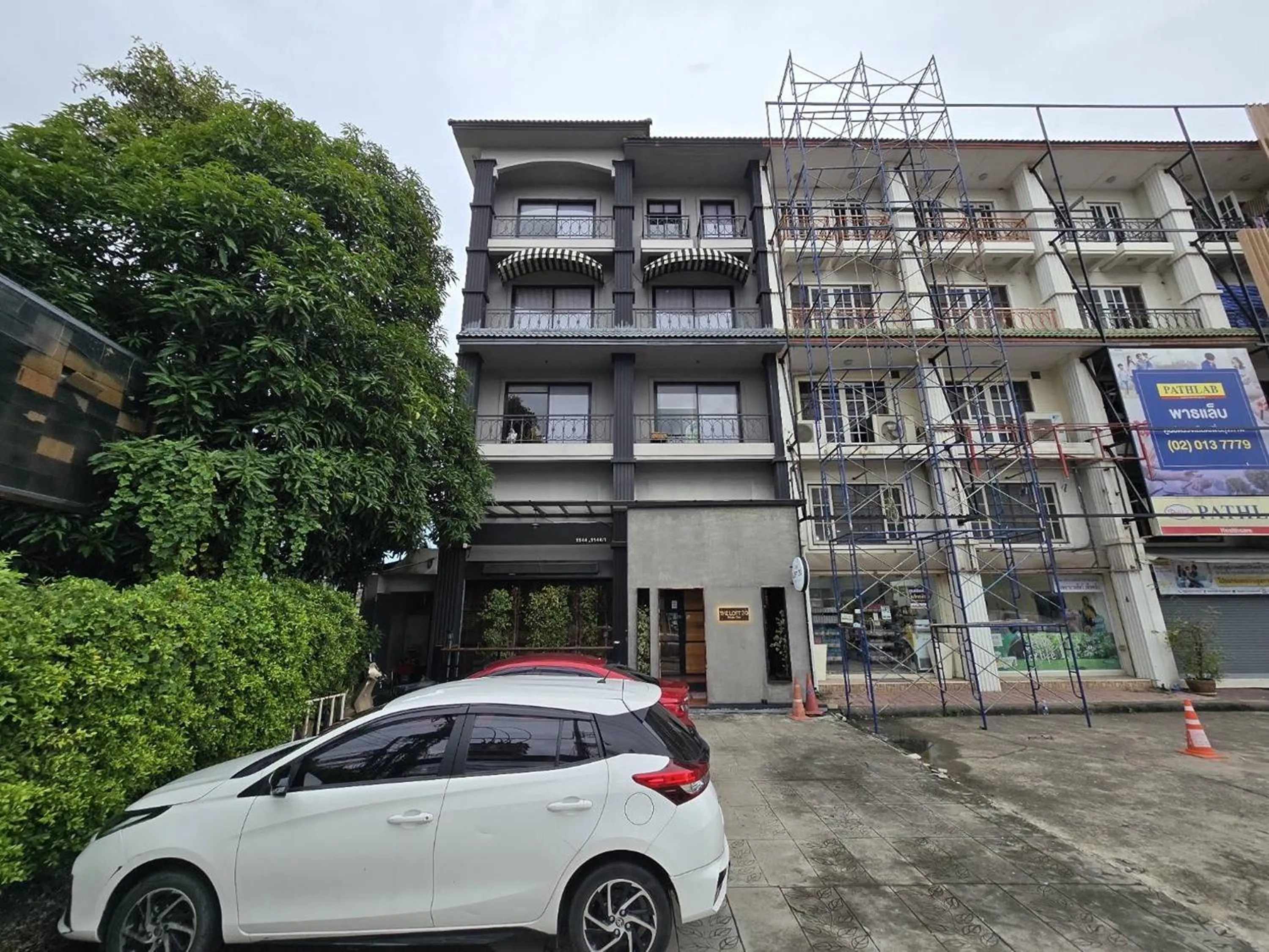 Property building in Sukhum Rajamangala-Phatthanakan Rooms