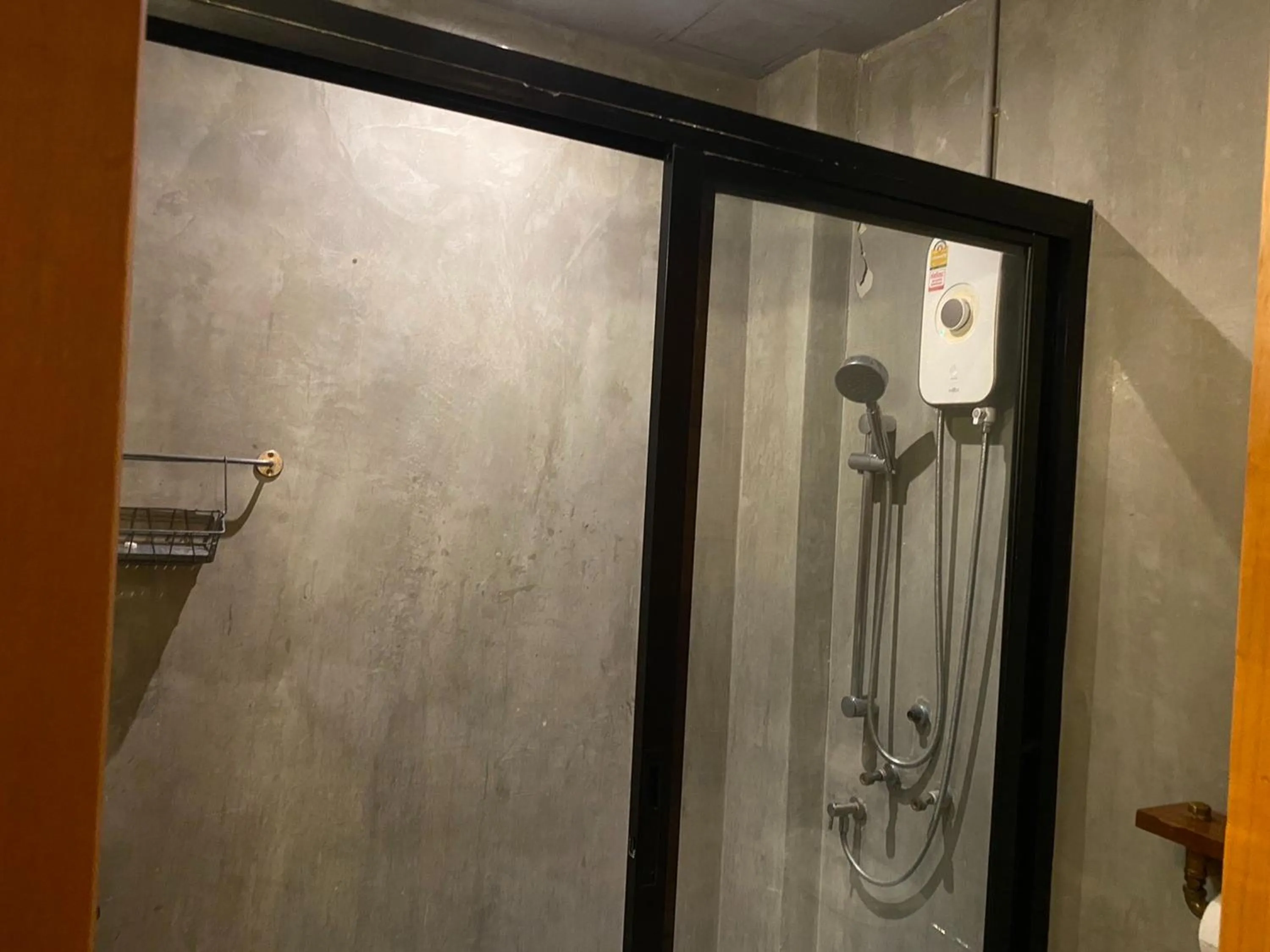 Bathroom in Sukhum Rajamangala-Phatthanakan Rooms