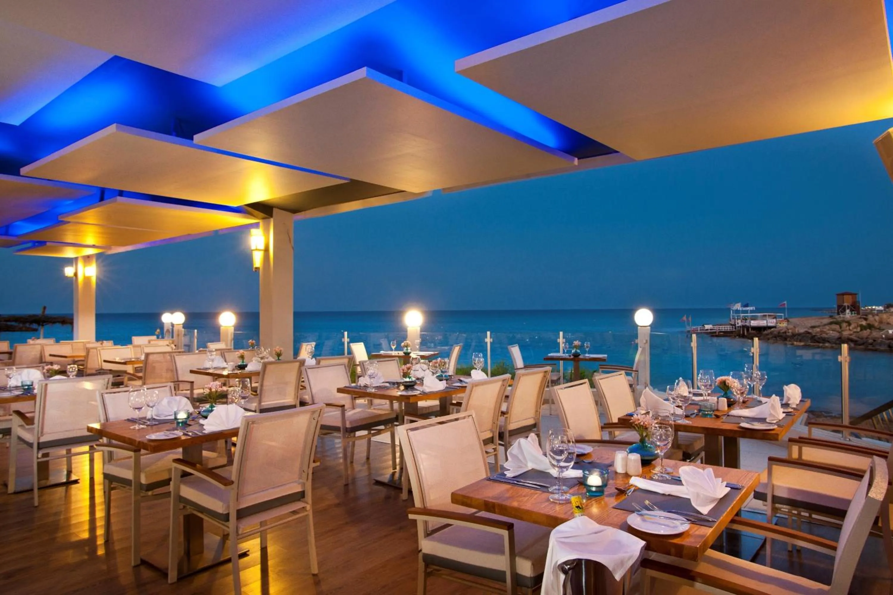 Restaurant/places to eat in Pernera Beach Hotel