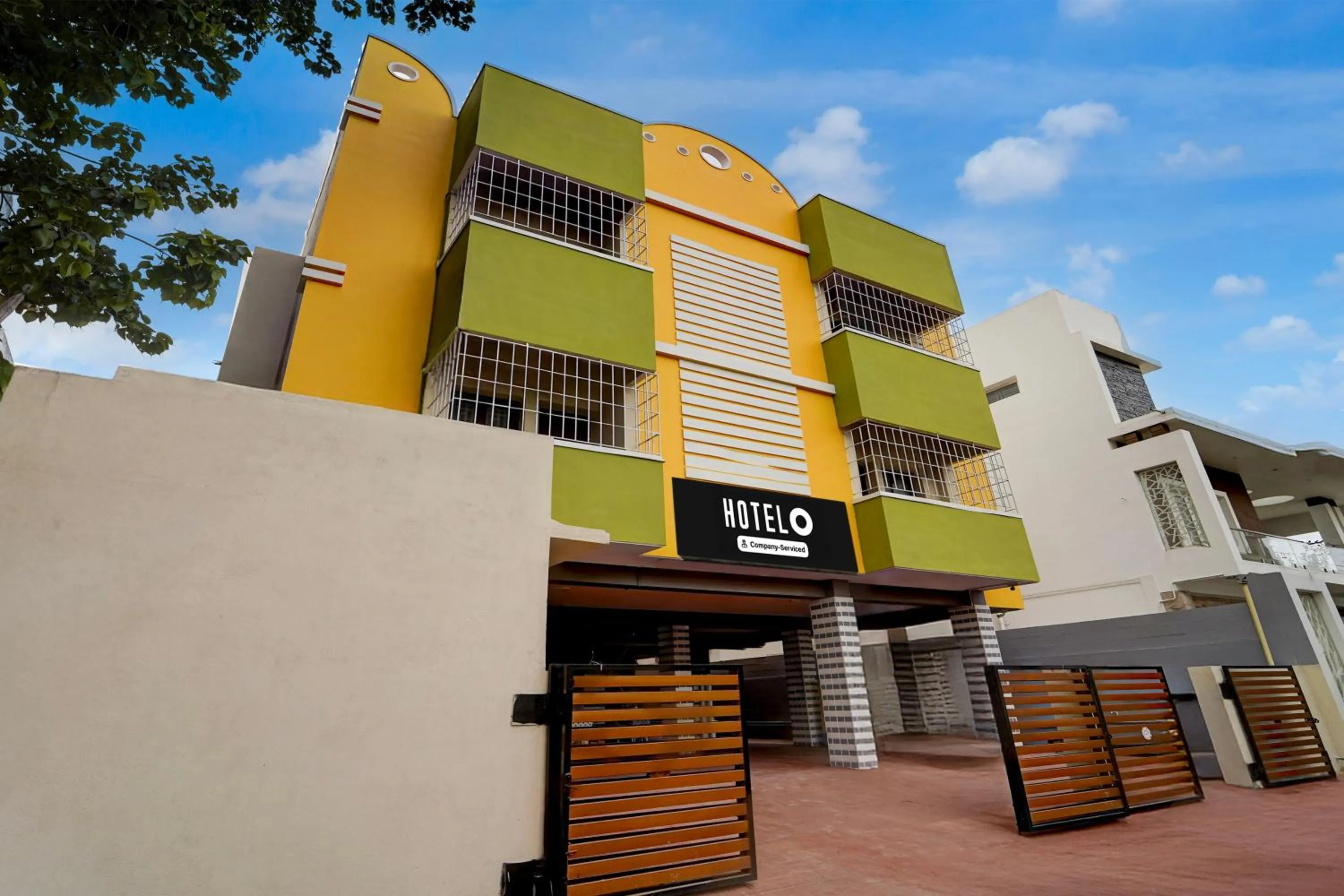 Facade/entrance in Hotel O Singanallur Railway Junction Formerly 2D Residency