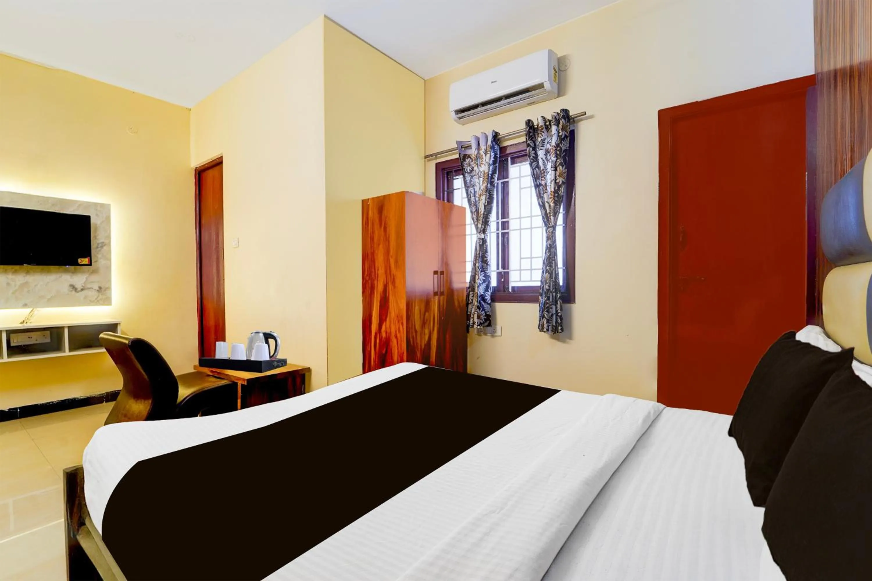 Bedroom in Hotel O Singanallur Railway Junction Formerly 2D Residency