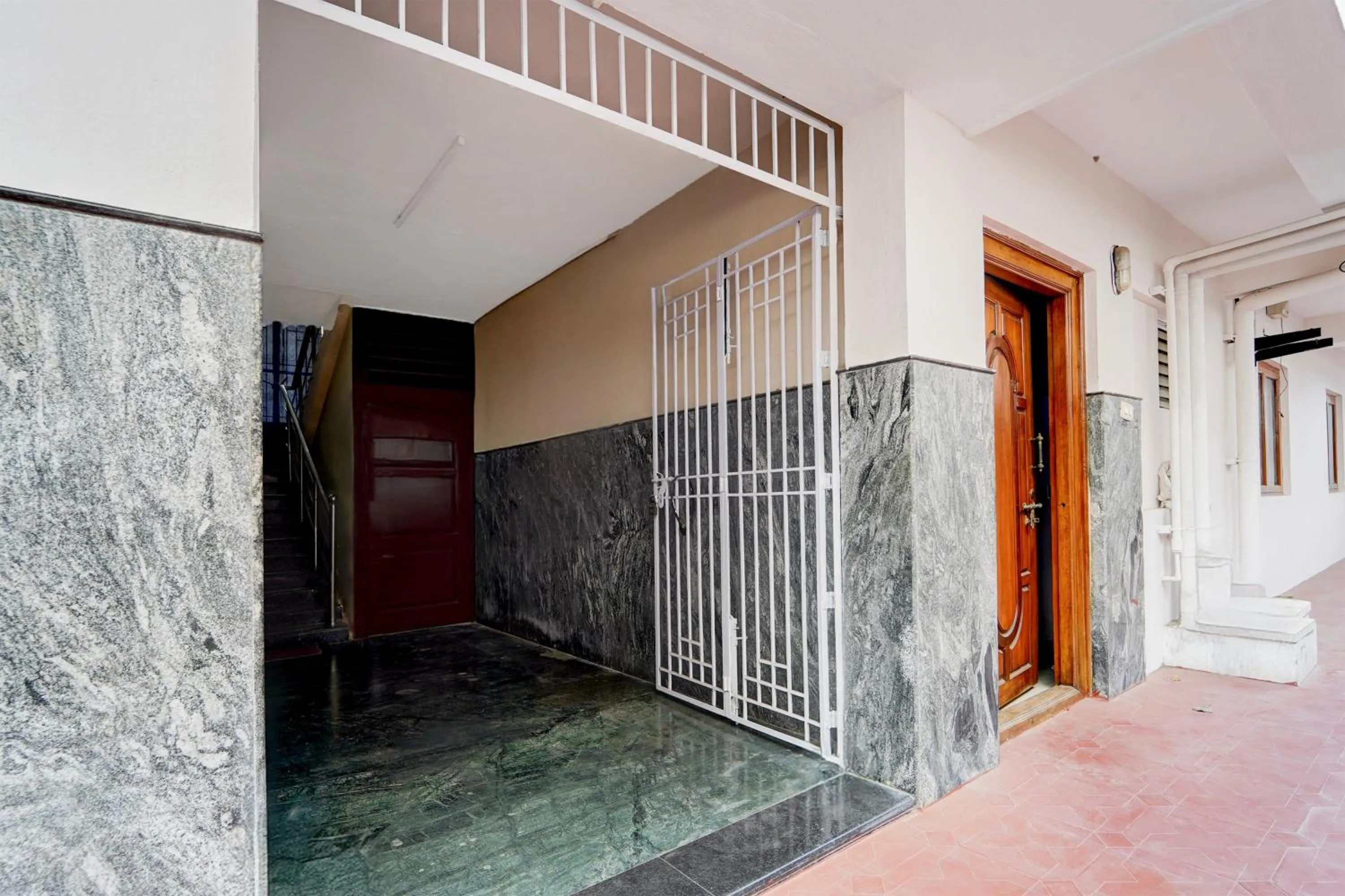 Lobby or reception in Hotel O Singanallur Railway Junction Formerly 2D Residency
