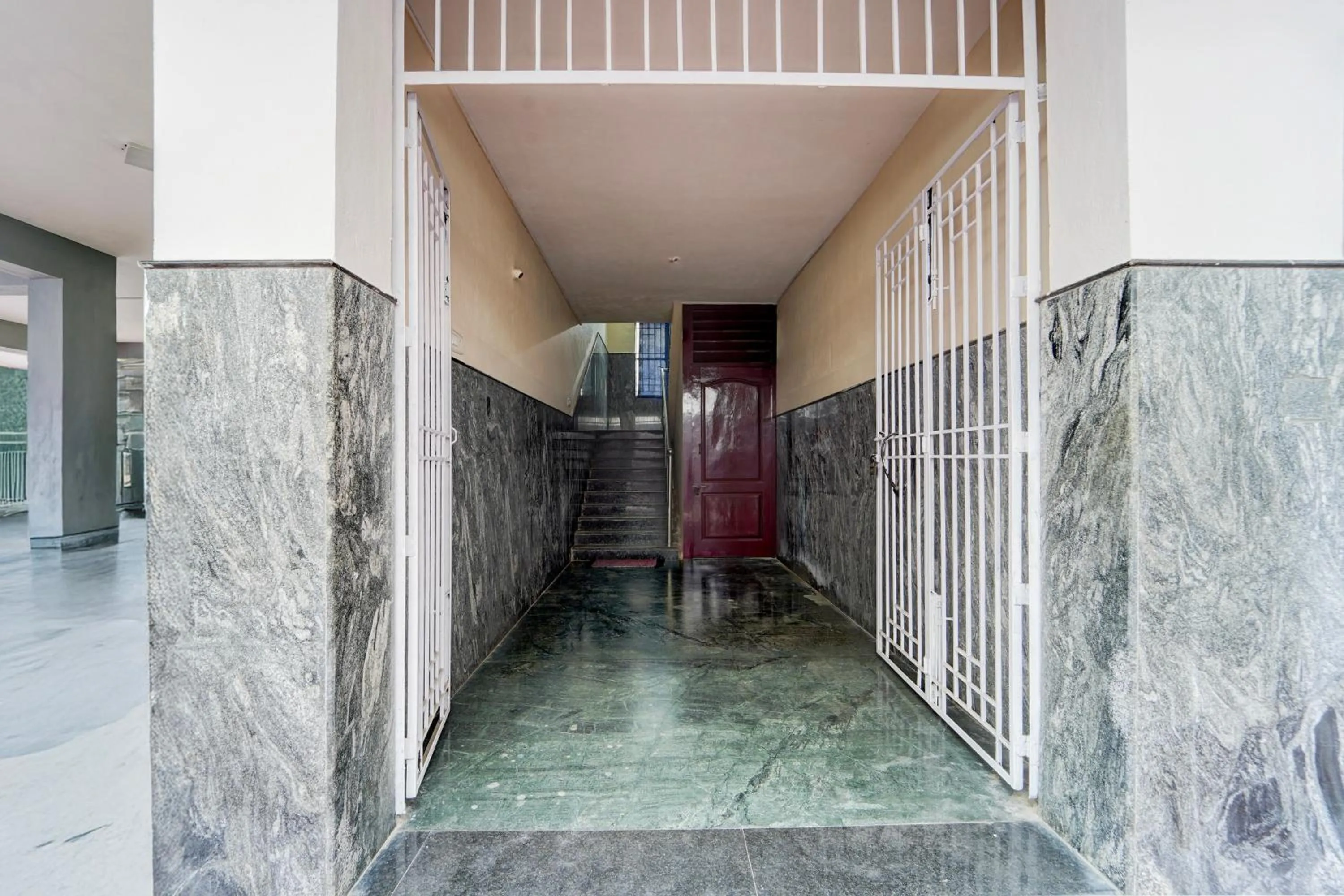 Lobby or reception in Hotel O Singanallur Railway Junction Formerly 2D Residency