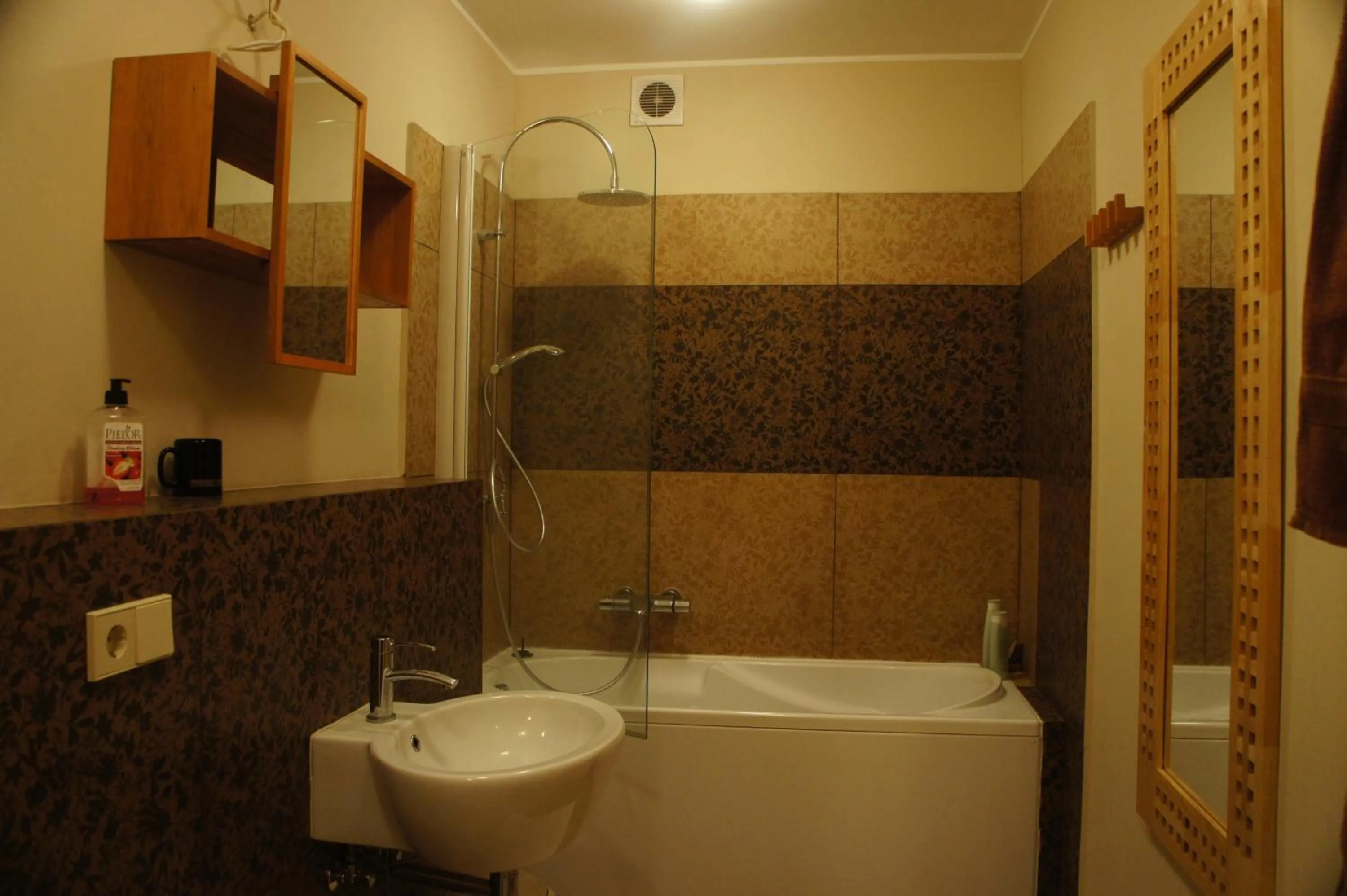 Bathroom in Lyra Apartments