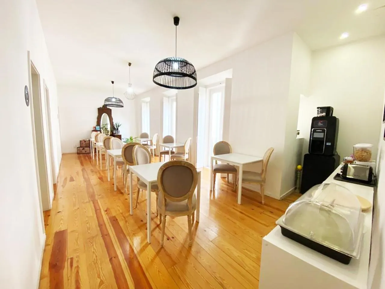 Dining area in The Postcard Lisbon