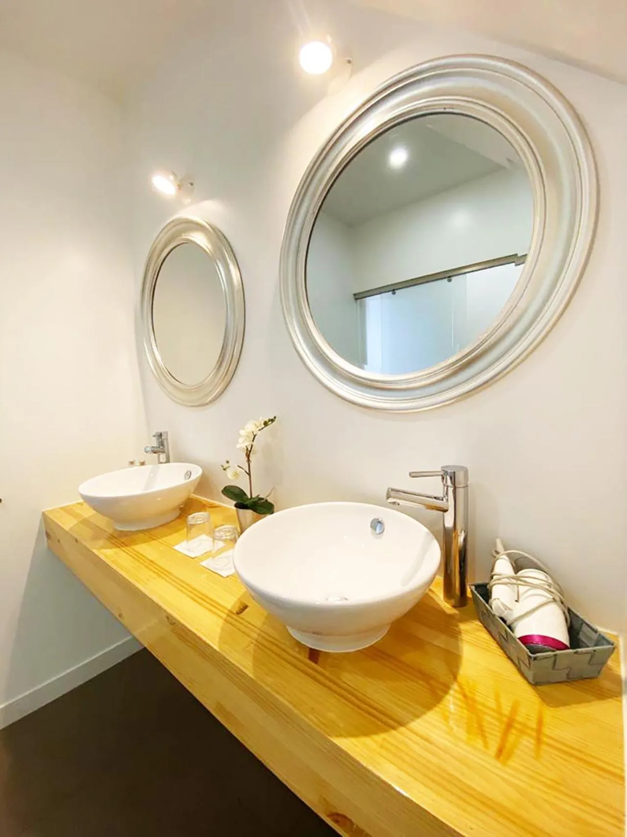 Toilet in The Postcard Lisbon