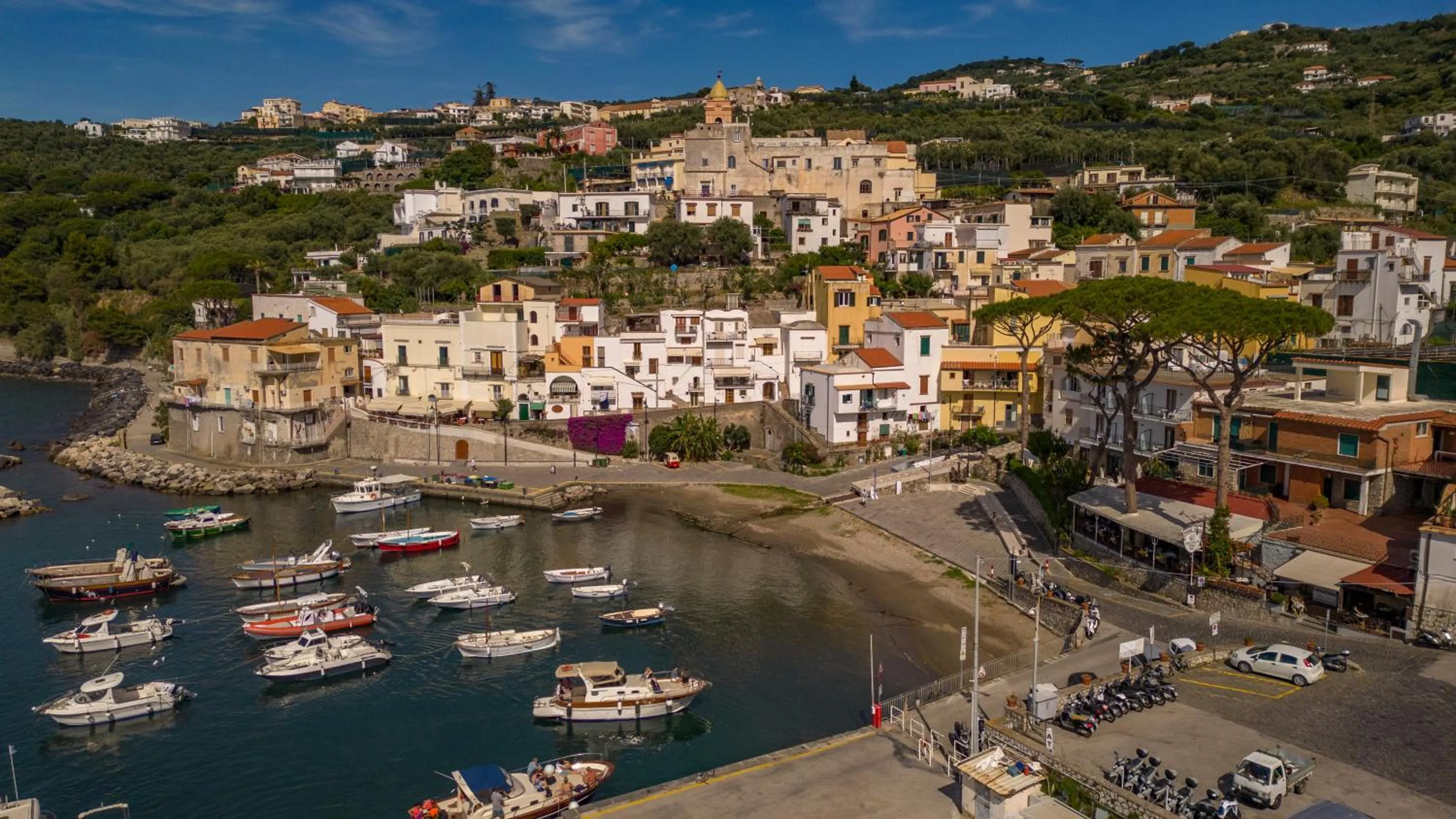 Neighbourhood in Sea Breeze Residence