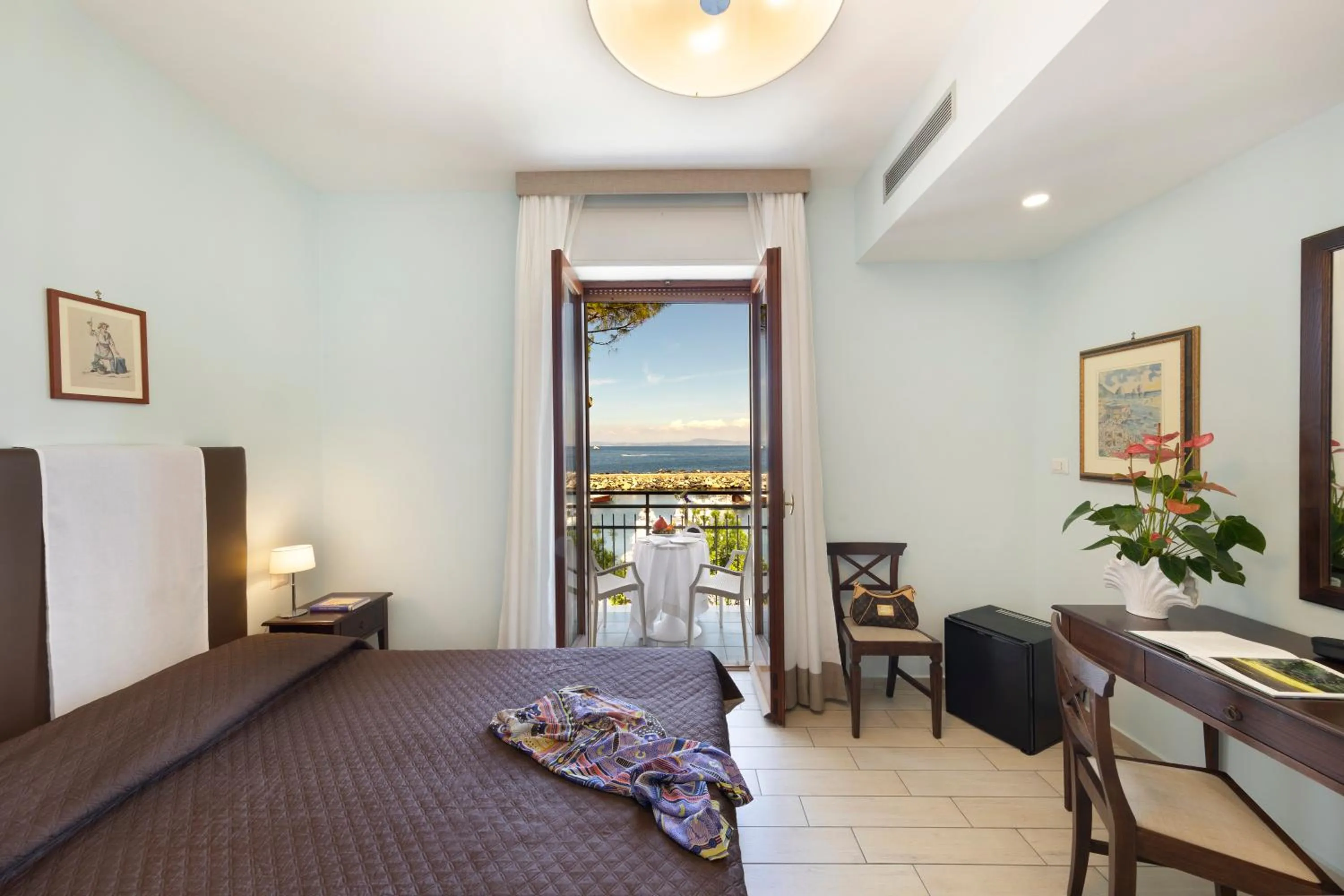 Photo of the whole room, Bed in Sea Breeze Residence