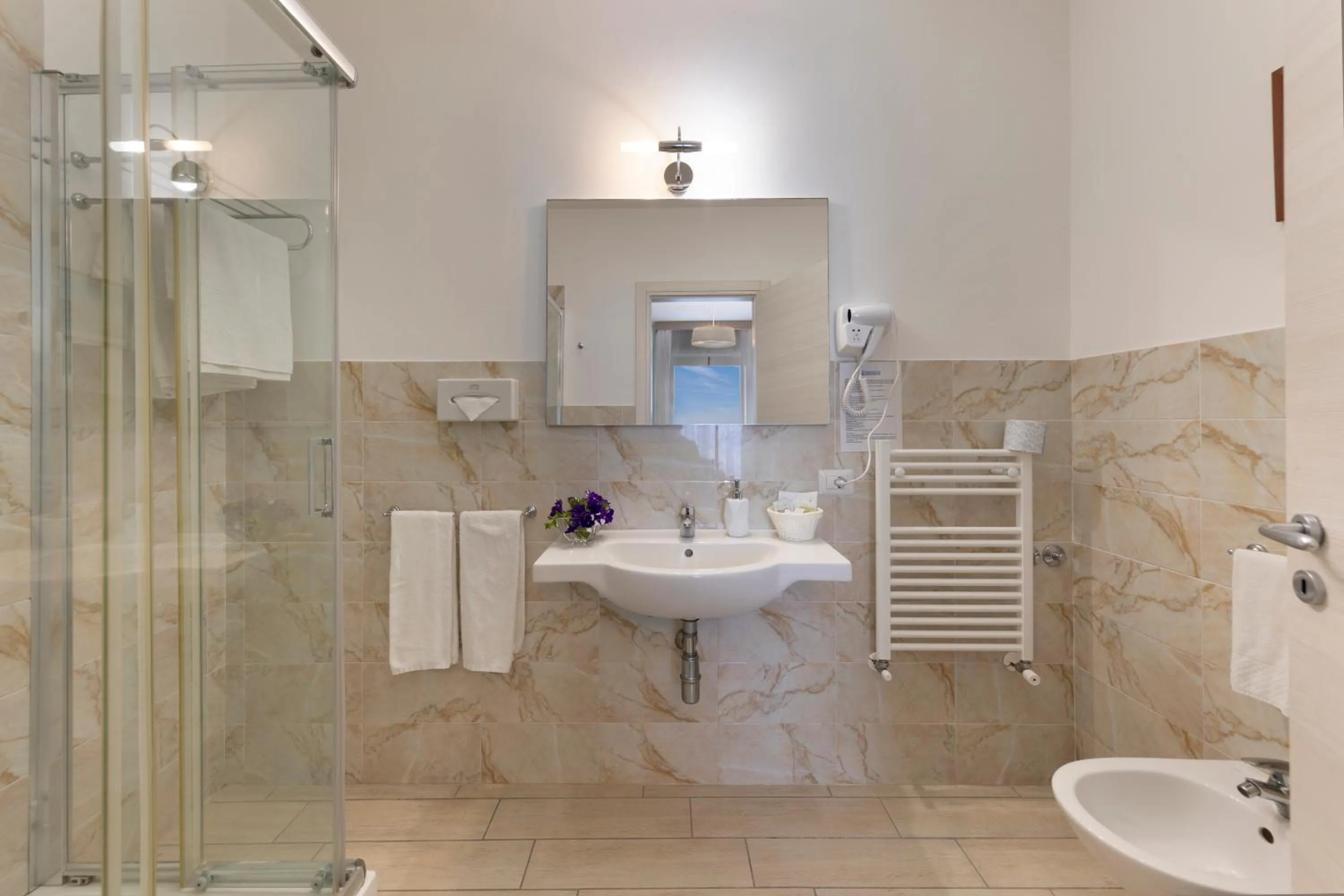 Shower in Sea Breeze Residence