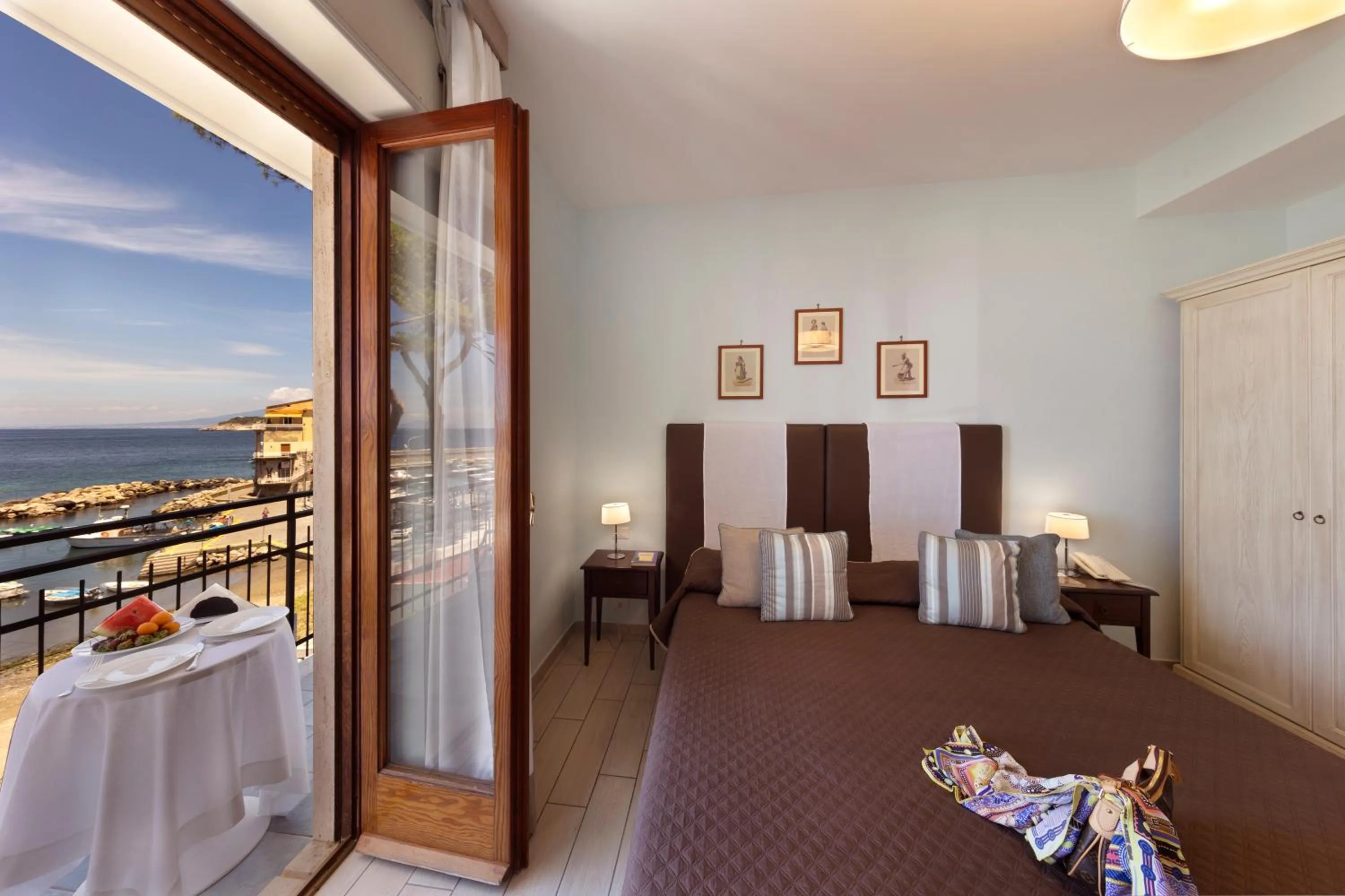 Bed in Sea Breeze Residence