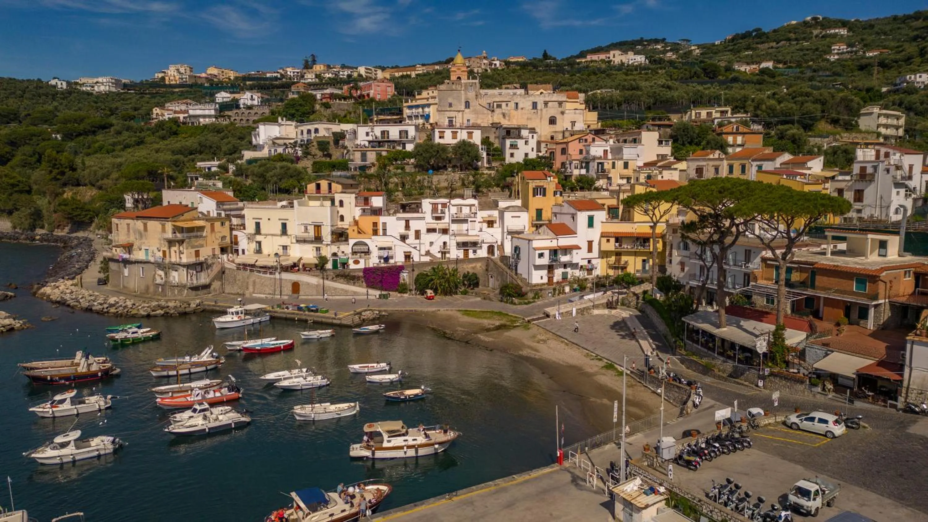 Neighbourhood in Sea Breeze Residence