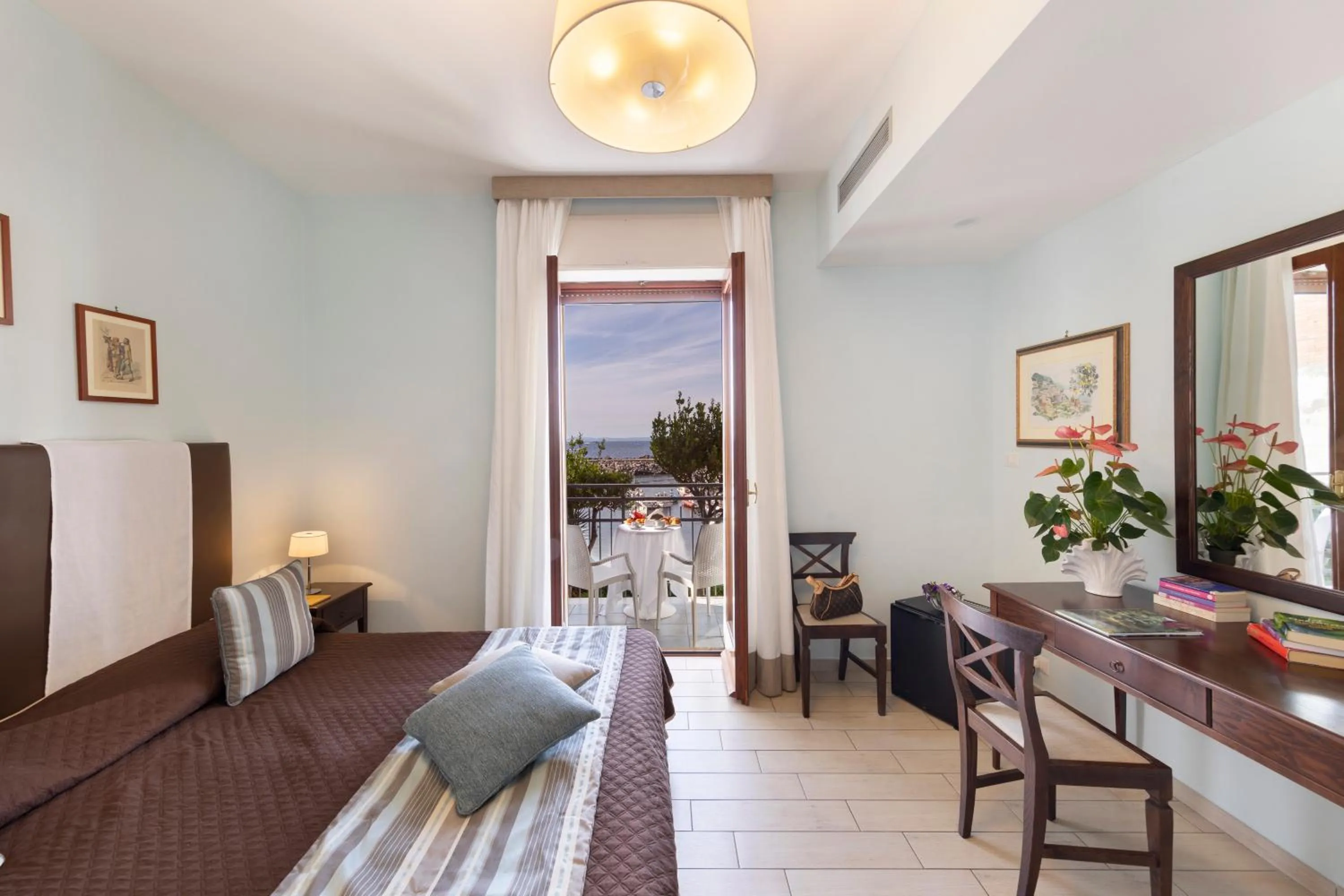 Bed in Sea Breeze Residence