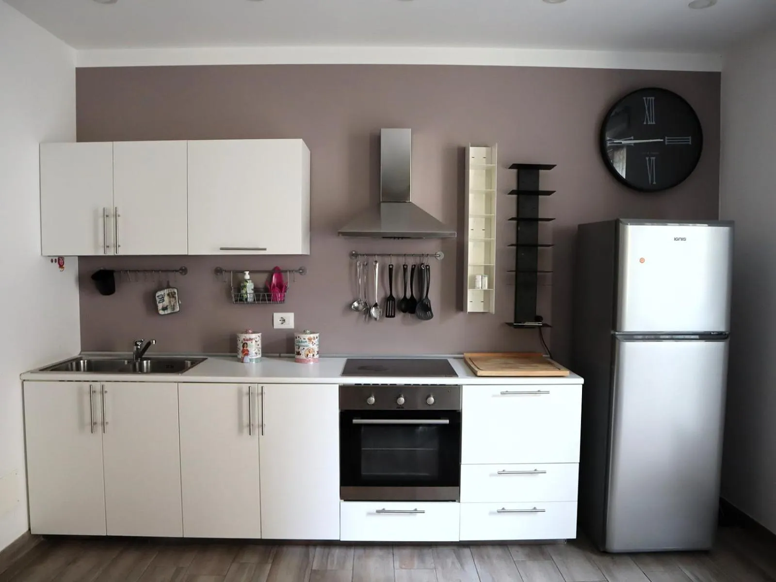 Kitchen or kitchenette in Ventitrémarzo Guest House