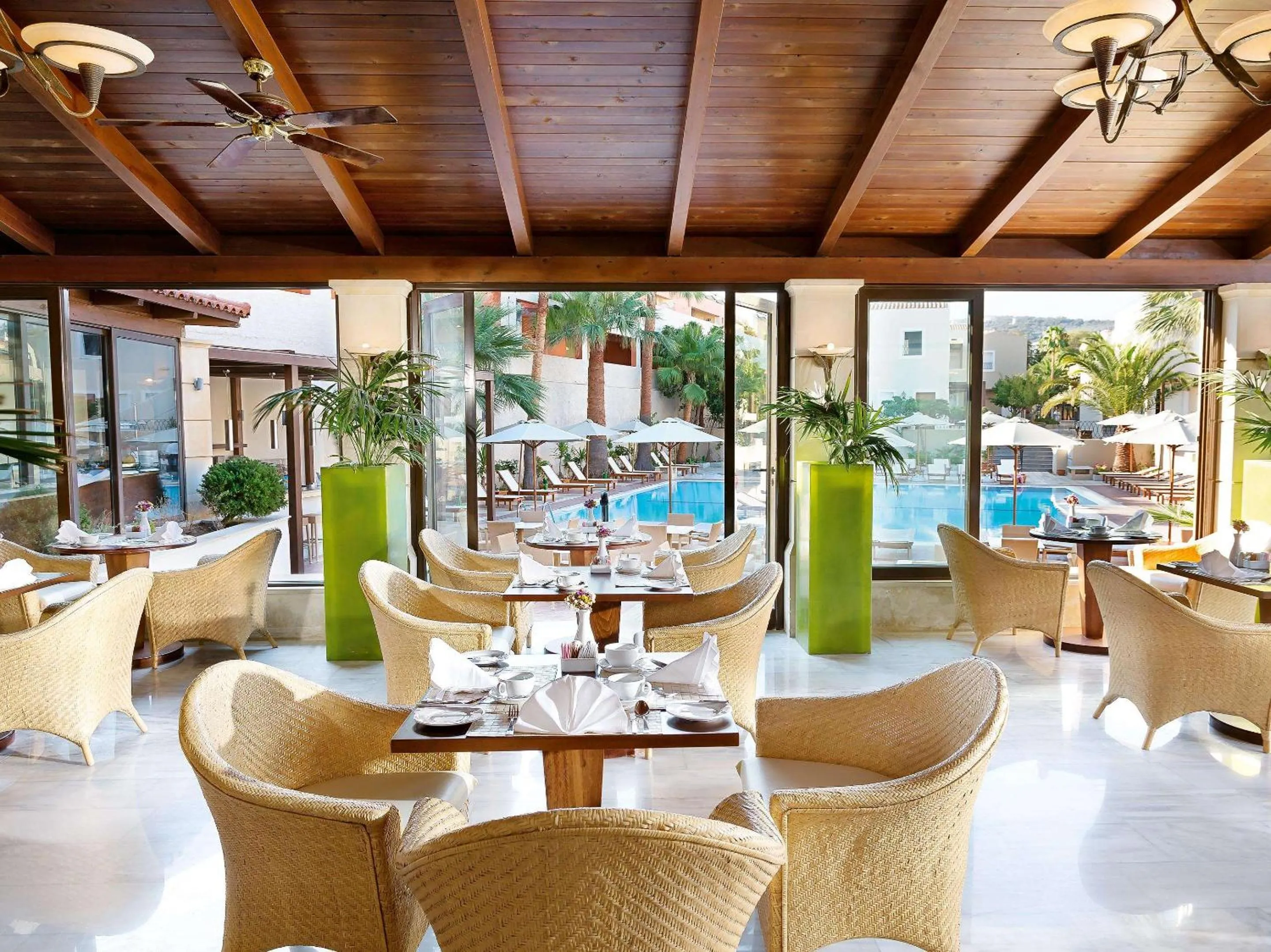Restaurant/places to eat in Grand Leoniki Residence by Grecotel